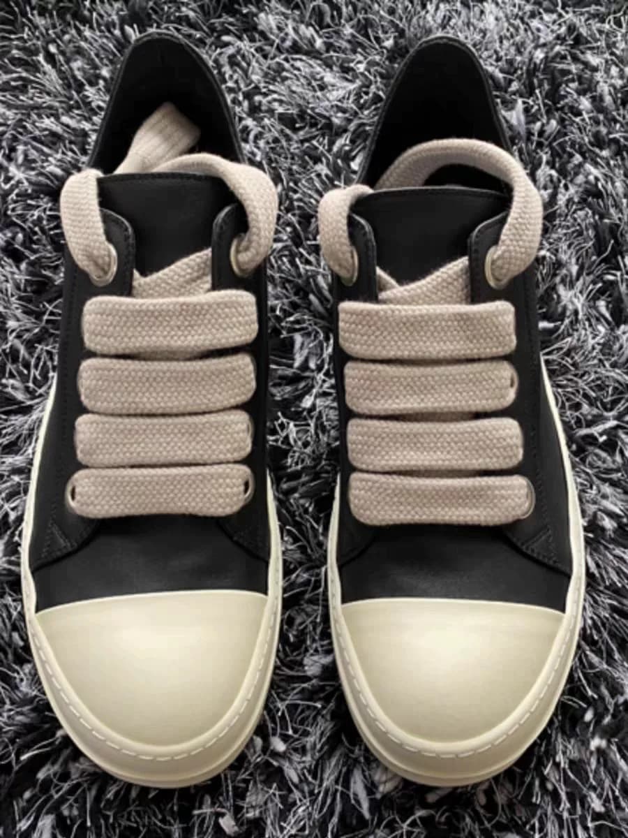 Черно-белые кроссовки Rick Owens в тон с низким берцем, размер 45, абсолютно новые и не ношеные!Обихара