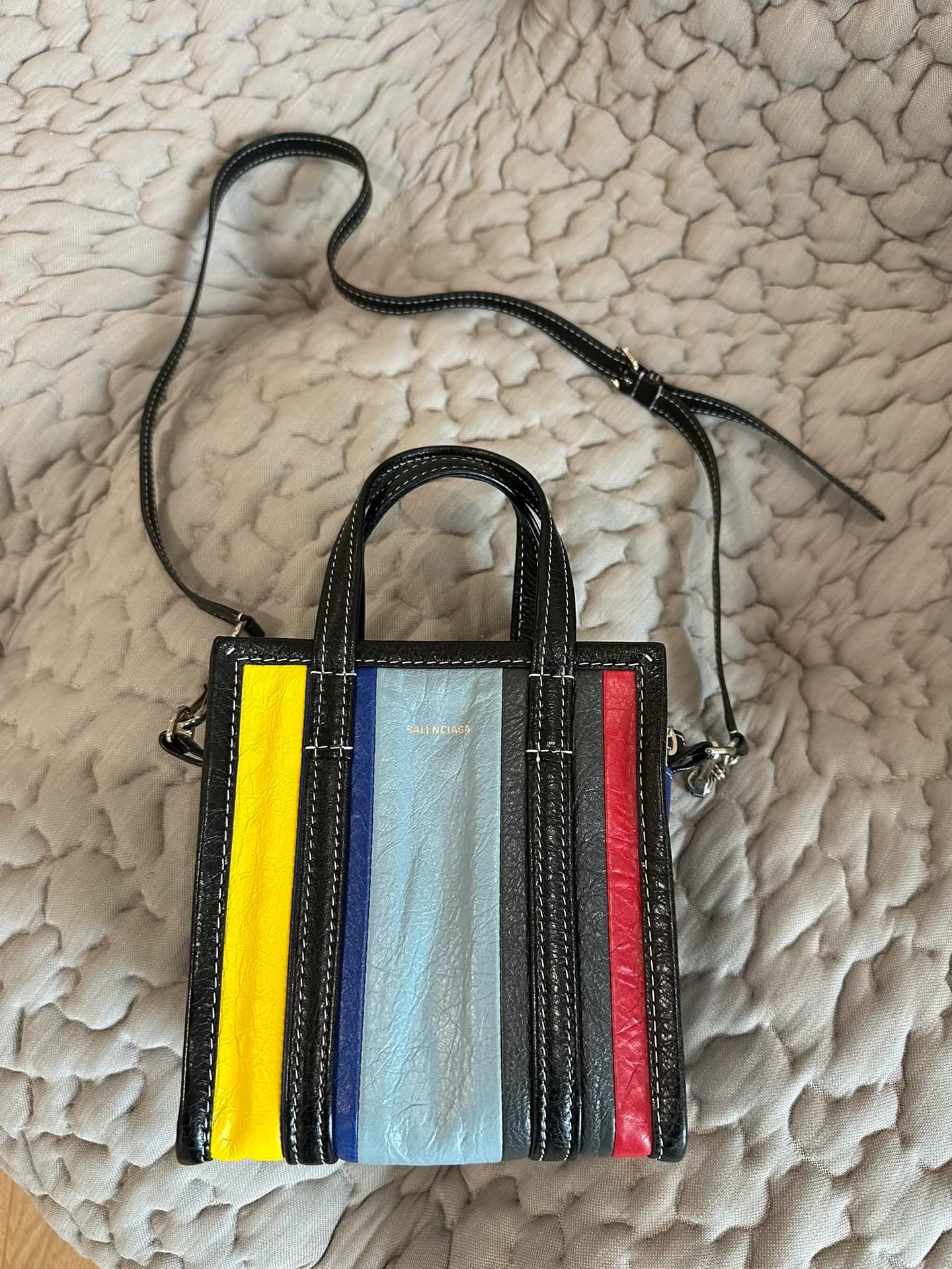Весенняя сумка Balenciaga 98 новых цветов