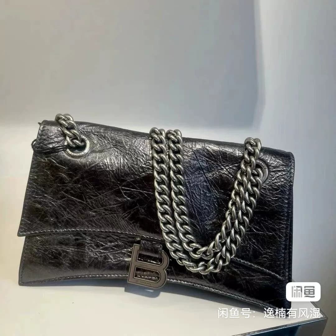 сумка на цепочке Balenciaga Balenciaga CRUSH, встречная покупка