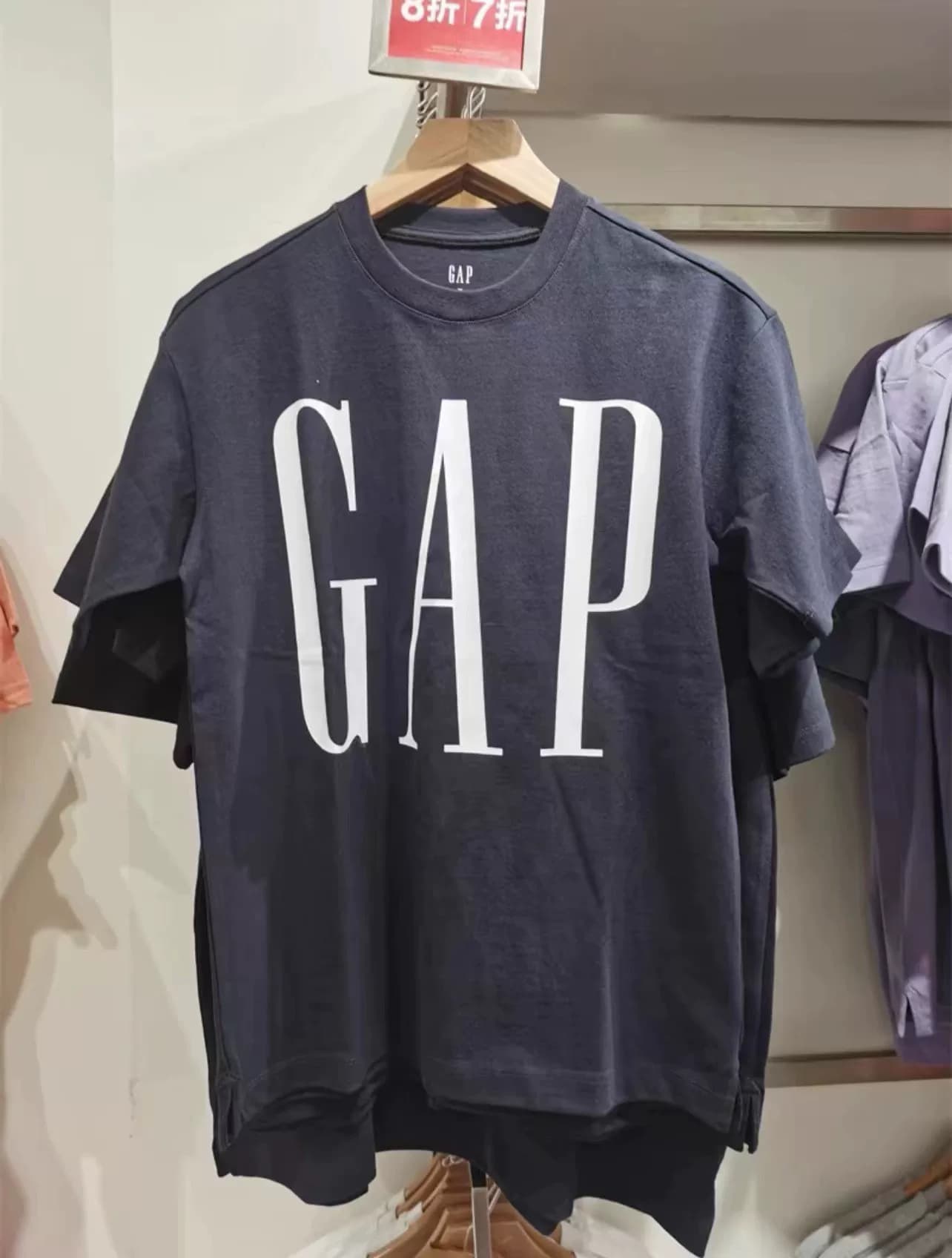 Подлинная футболка с короткими рукавами GAP big letter 2025, новый летний стиль!Совершенно новый нераспечатанный комплект из трех стандартных предмет…