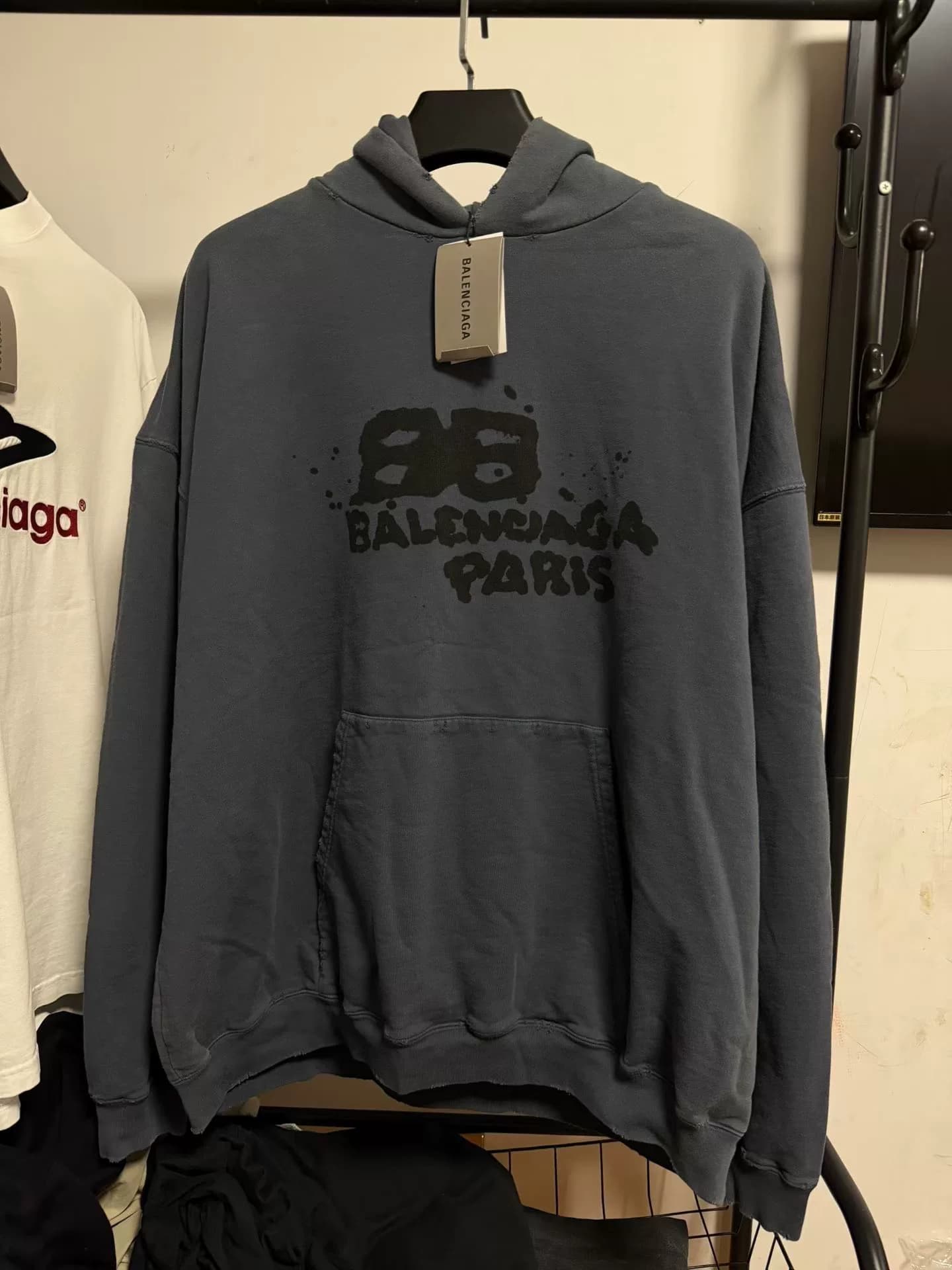 Свитер Balenciaga haze Blue splash ink размер xxs, новый, по той же бирке, длина 72, обхват груди 15