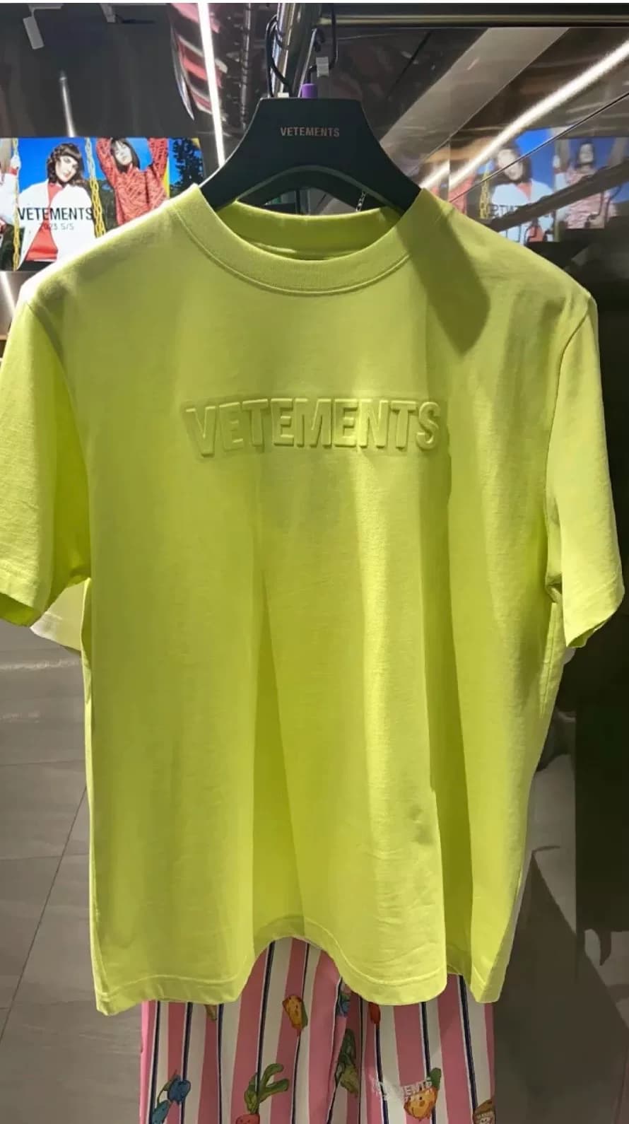 Одинаковые футболки с короткими рукавами для мужчин и женщин от Vetements Witt Meng - настоящее специальное предложение с бесплатной доставкой!