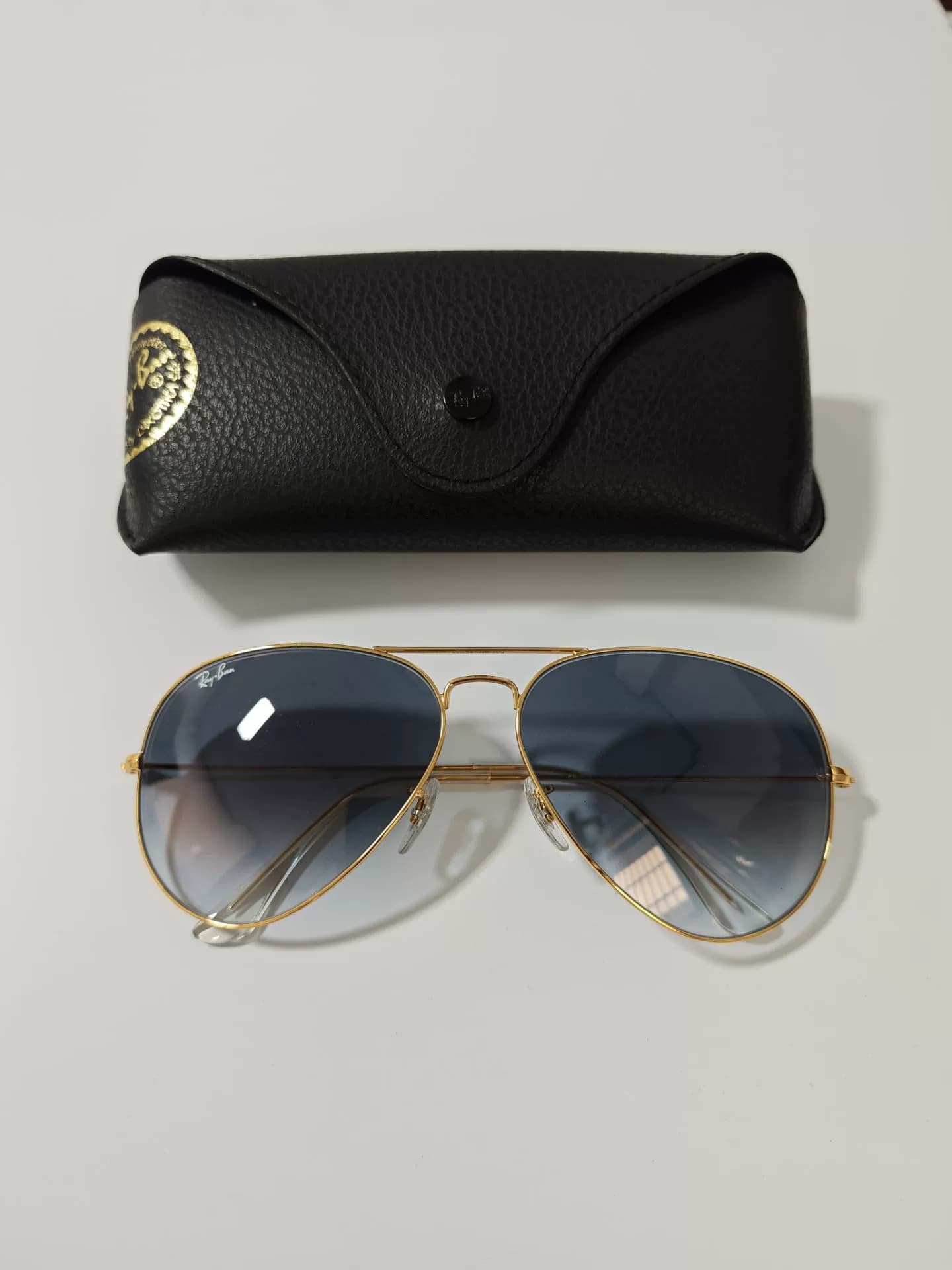 Солнцезащитные очки Ray-Ban 3025 в золотой оправе из серой градиентной пленки pilot sunglasses
