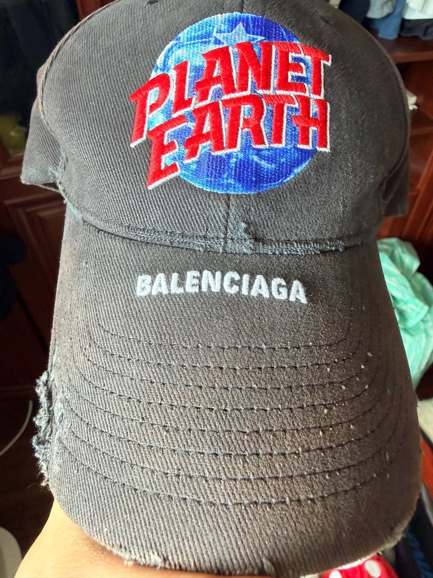 Подлинный прилавок Balenciaga в Чэнду, 24 модели бального плана для выставочного зала, купить за 3800, доступно для покупки