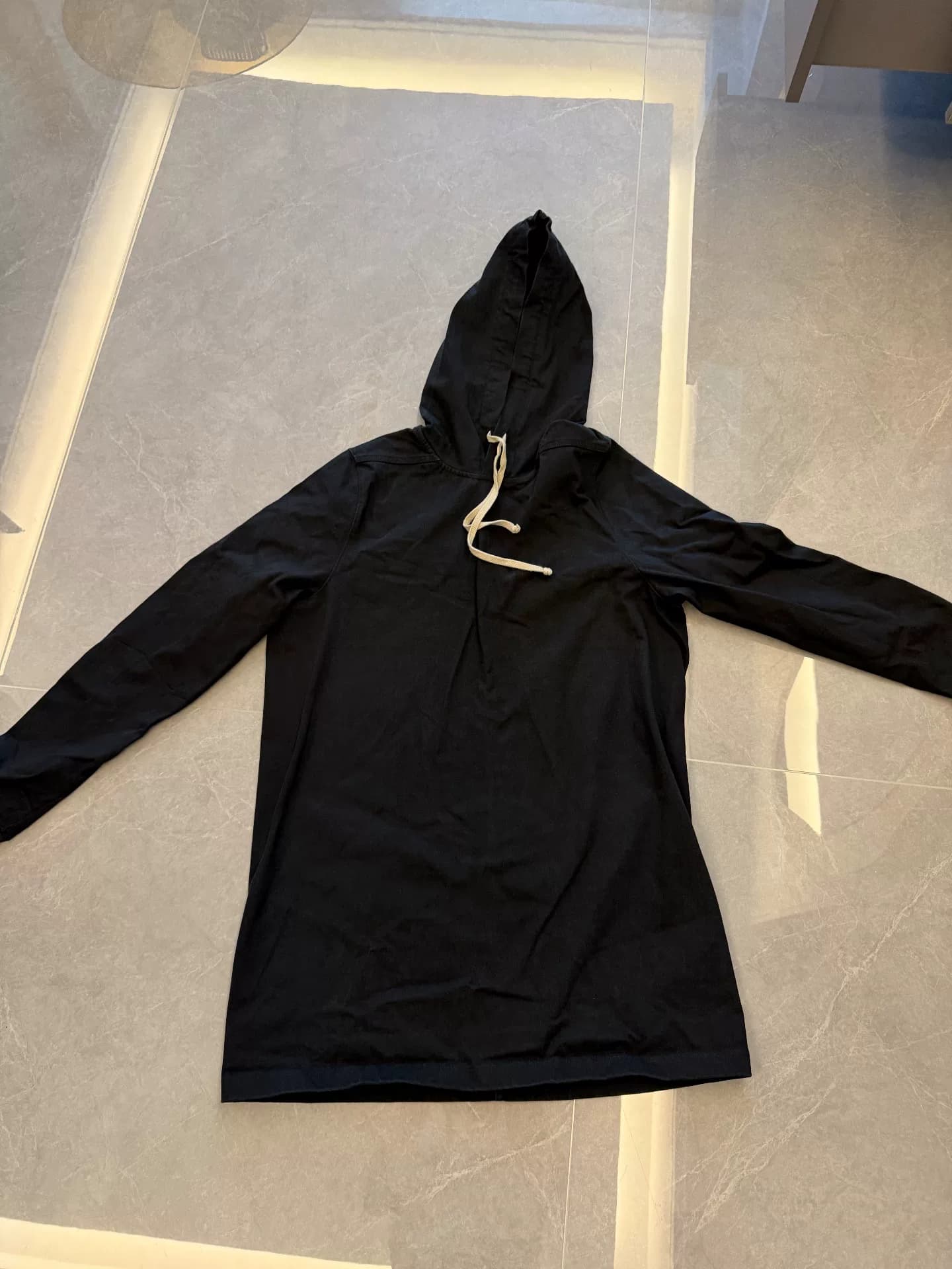 Со свитера Rick Owens, размер L, была снята бирка за 999, недавно постиранный и не ношенный