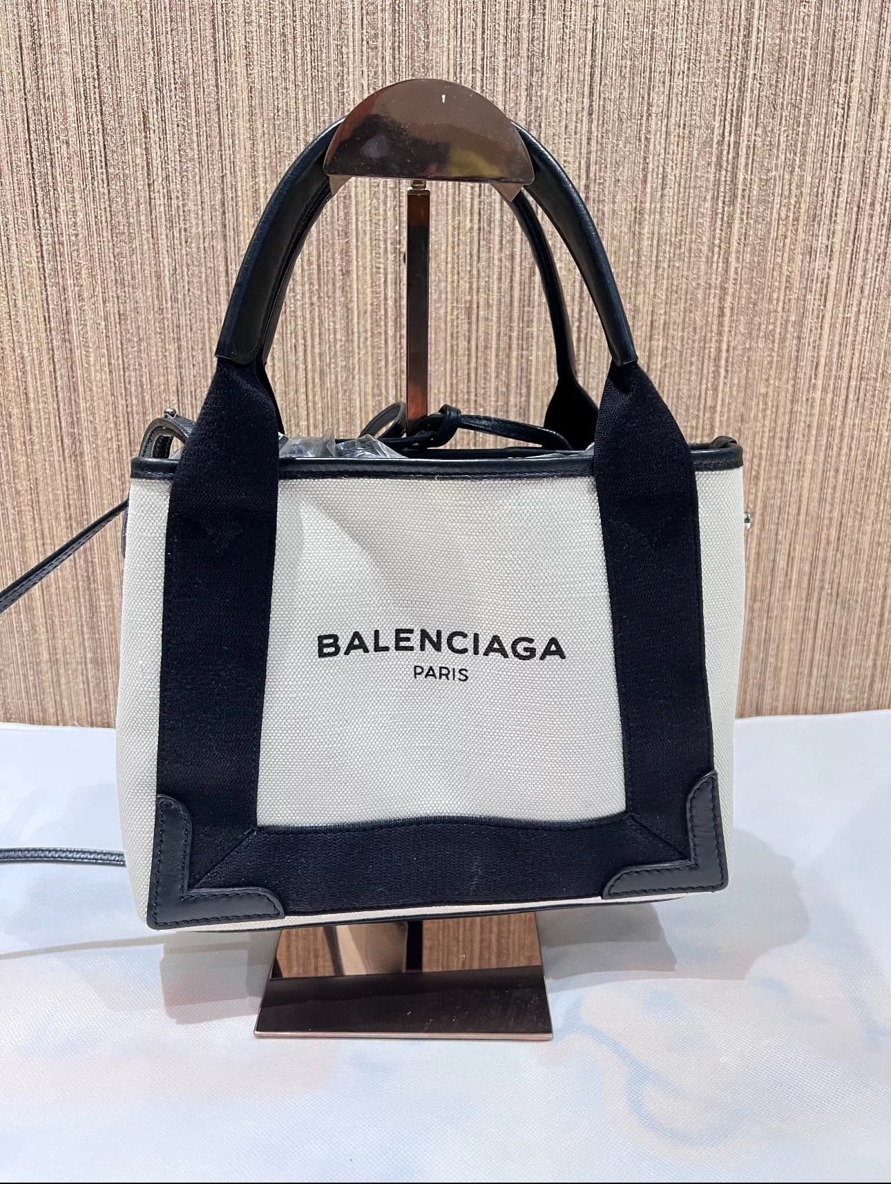 Холщовая сумка Balenciaga, черно-белая в тон, для личного пользования, цвет в порядке, все плечевые ремни в сумке