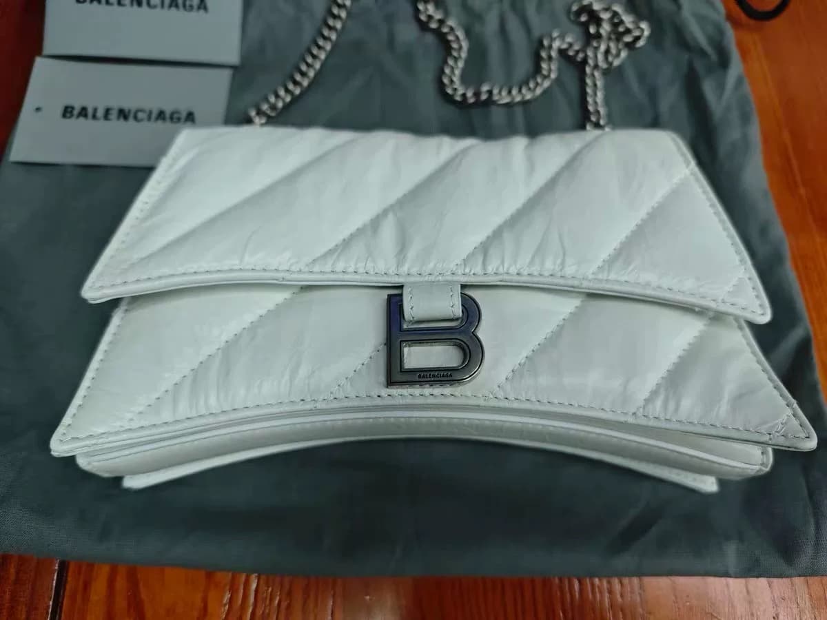 Совершенно новая сумка на цепочке Balenciaga/Balenciaga CRUSH XS