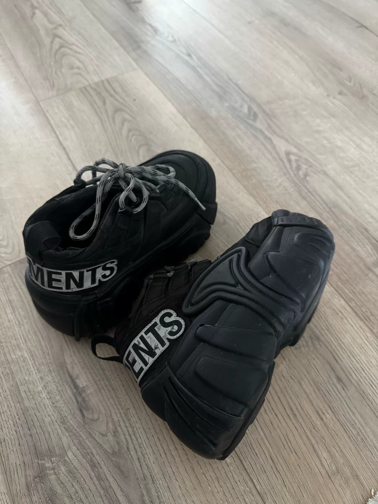 Из vetements 90% новых