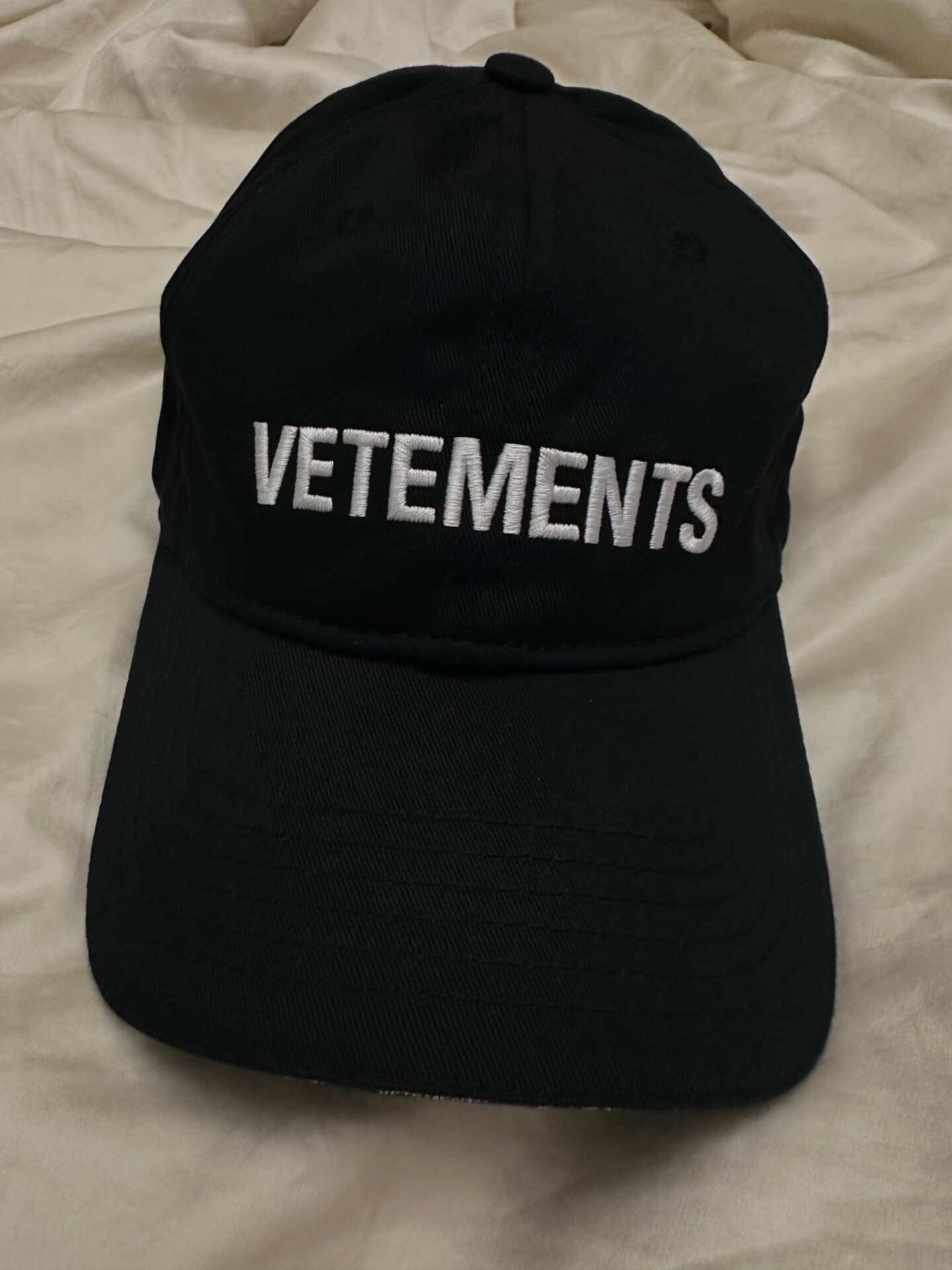 Шляпа VETEMENTS