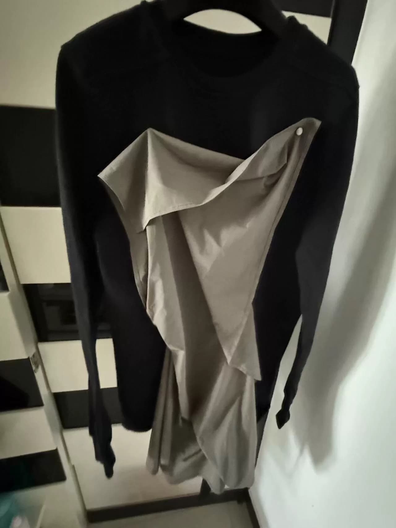 Переднюю ткань свитера rickowens из натуральной кожи можно снять, есть много способов изменить размер L