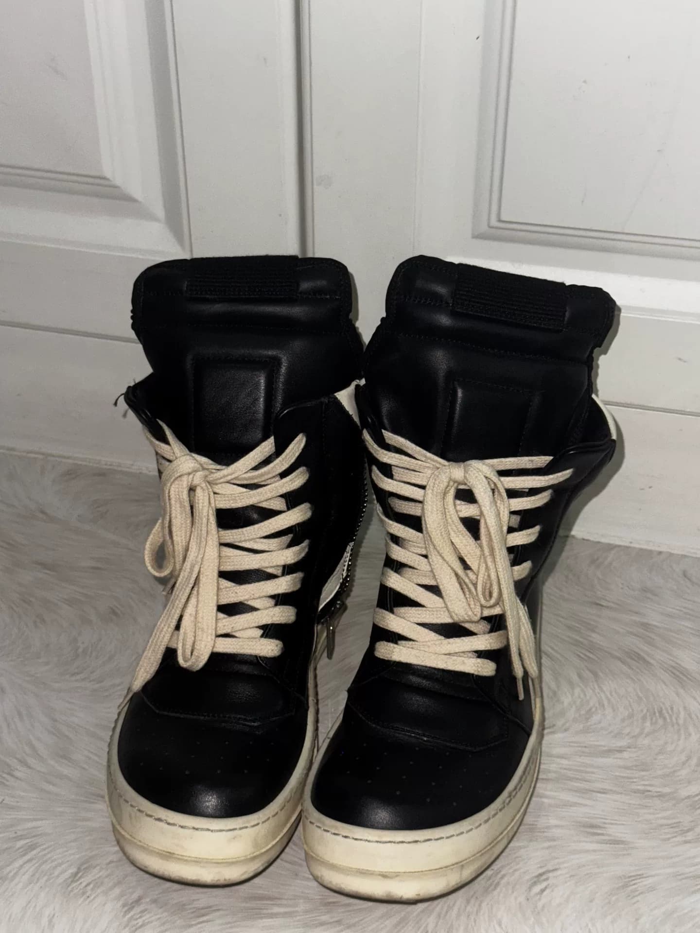 Rick owens ro main line 35-го размера из черно-белой воловьей кожи с перевернутым треугольником geoba