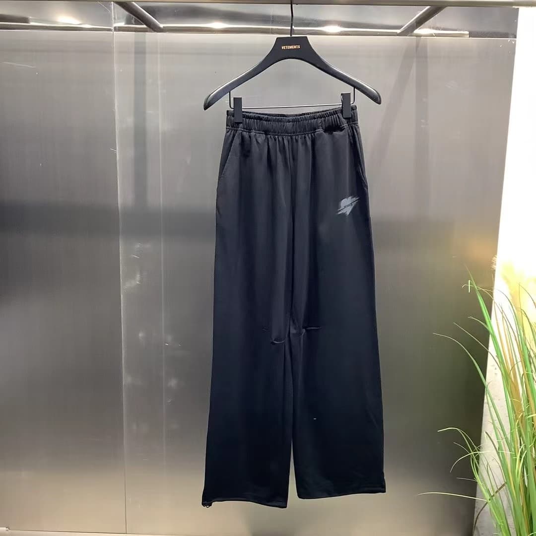 Трикотажные брюки VETEMENTS, абсолютно новые, с биркой, натуральная кожа, бирка