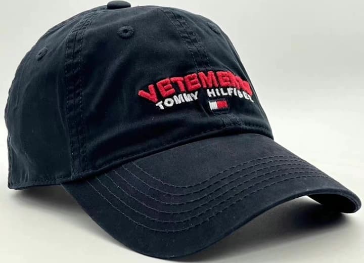 Бейсбольный мяч Vetements x Tommy Hilfiger Joint