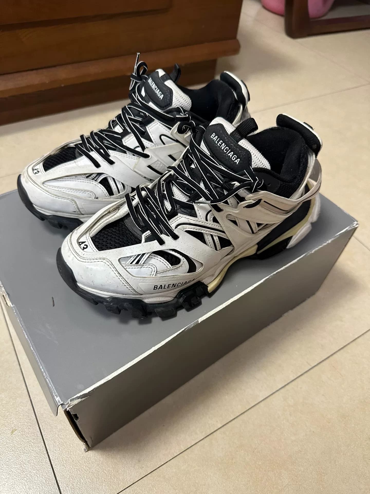Оригинальная коробка Balenciaga track1.0, размер 43, не стиранная, без боковой этикетки