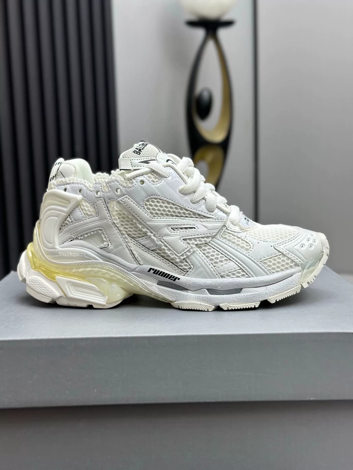 Balenciaga Парижская неделя моды Runner сетчатый полиэстер состаренный