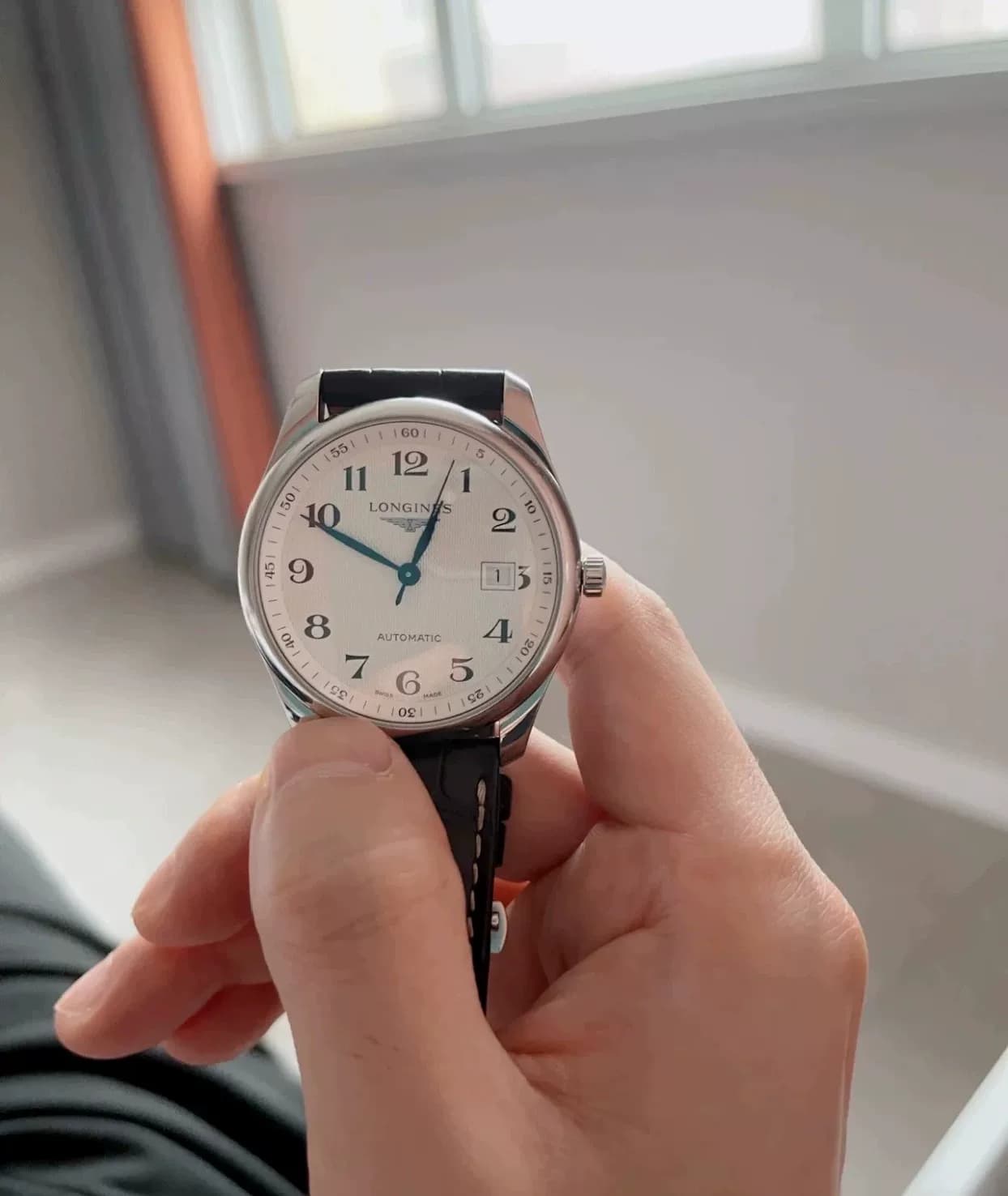 Из мужских часов Longines master Qin watch, купленных в 2023 году, полностью автоматический механизм, диск диаметром 40 мм,