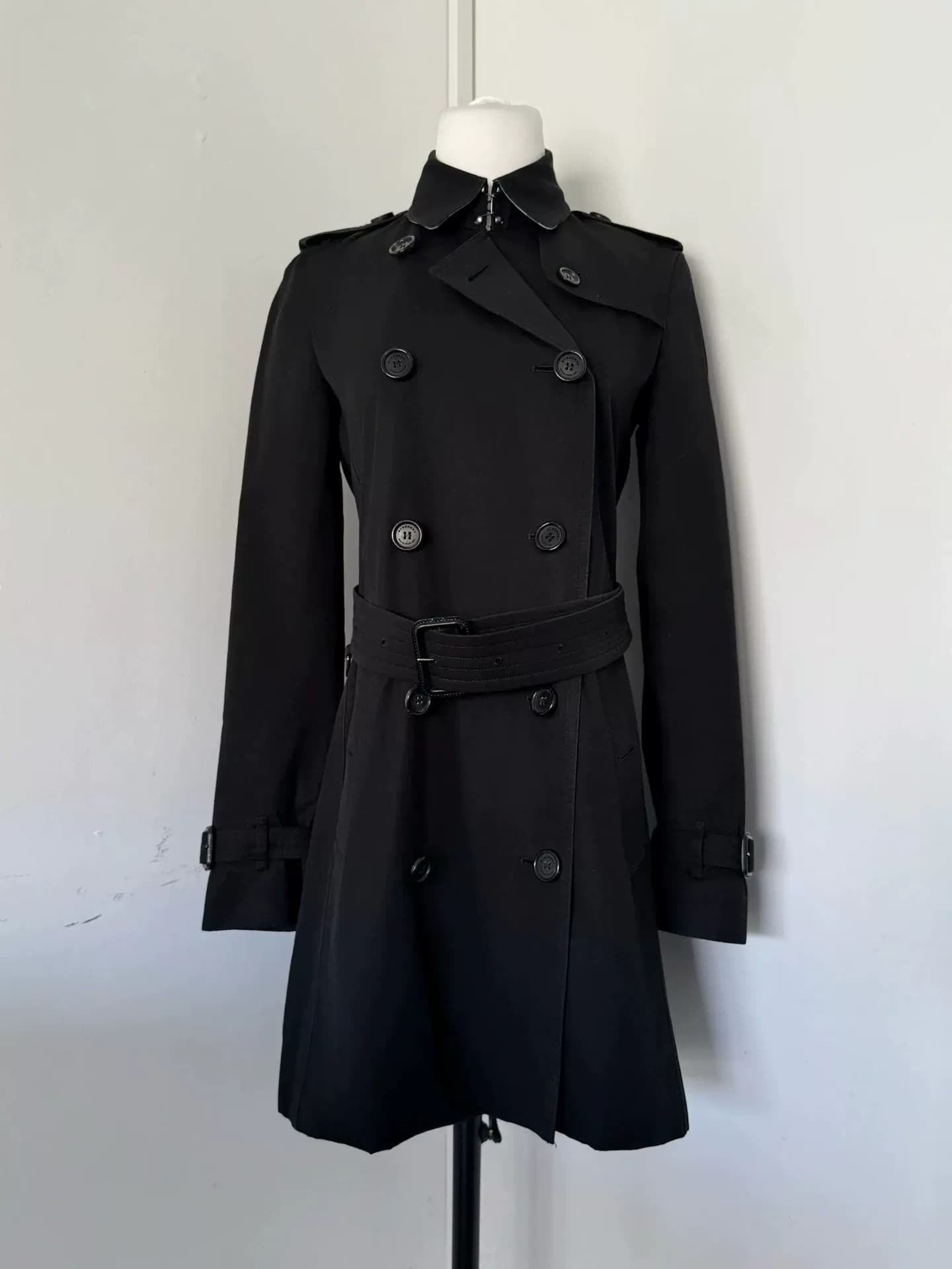 Burberry Burberry Kensington Серия Kensington Черный