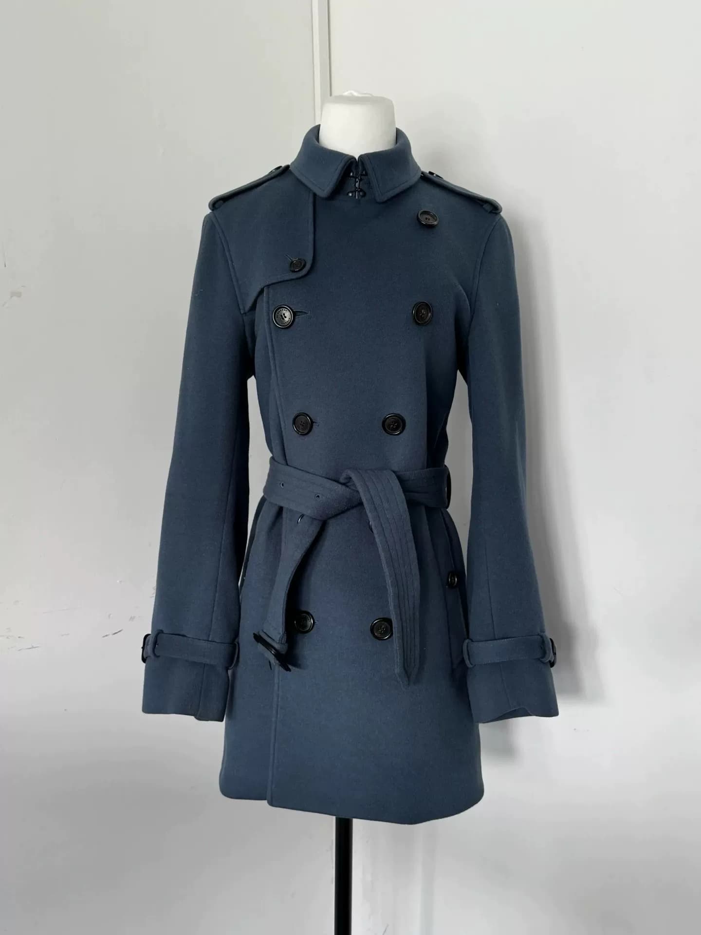 BURBERRY Двубортная кашемировая ветровка Burberry, темно-синий, размер 44, одежда