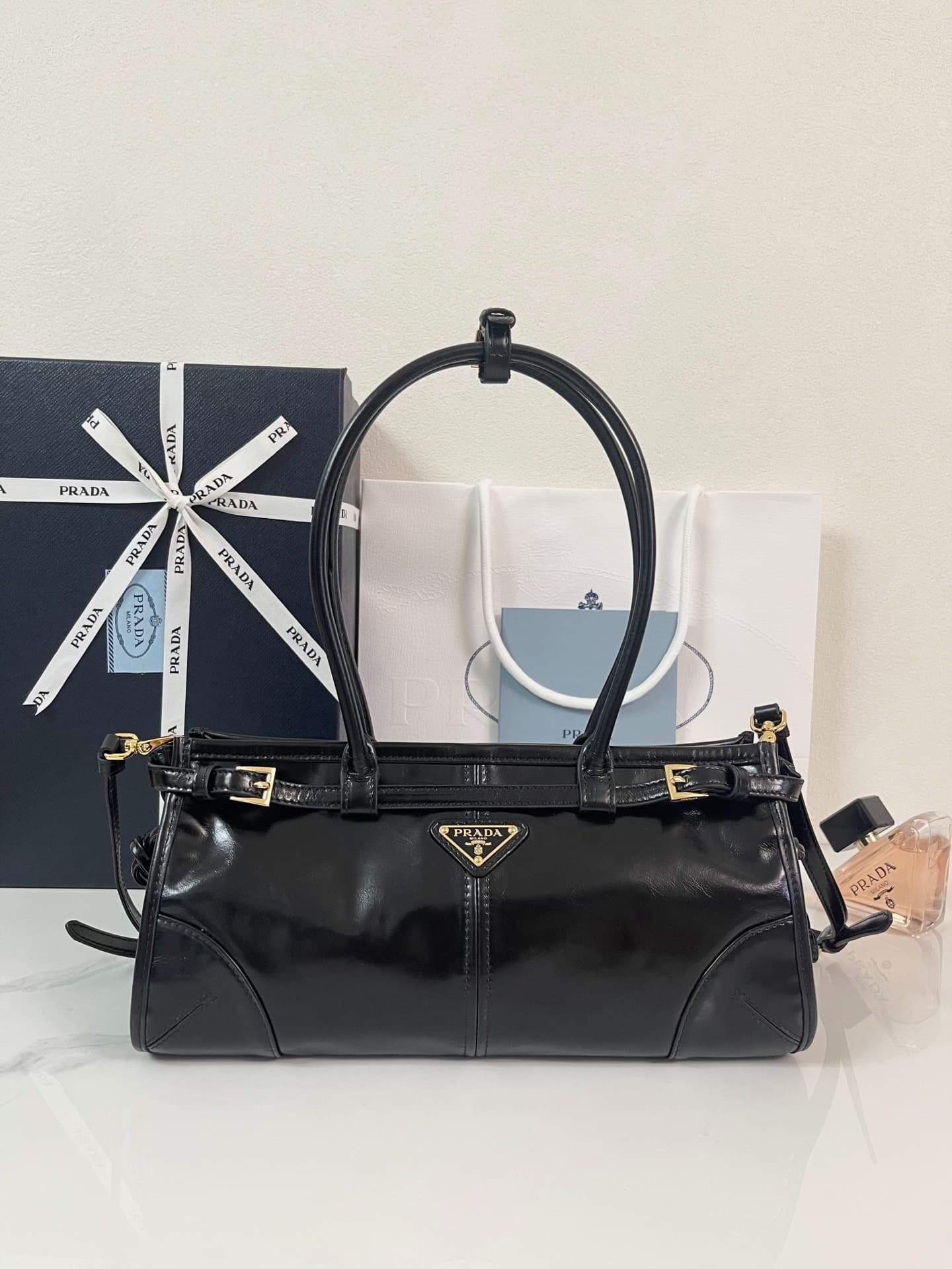 Кожа Prada Home Soft Lux из масляно-восковой кожи 1BA426 Medium