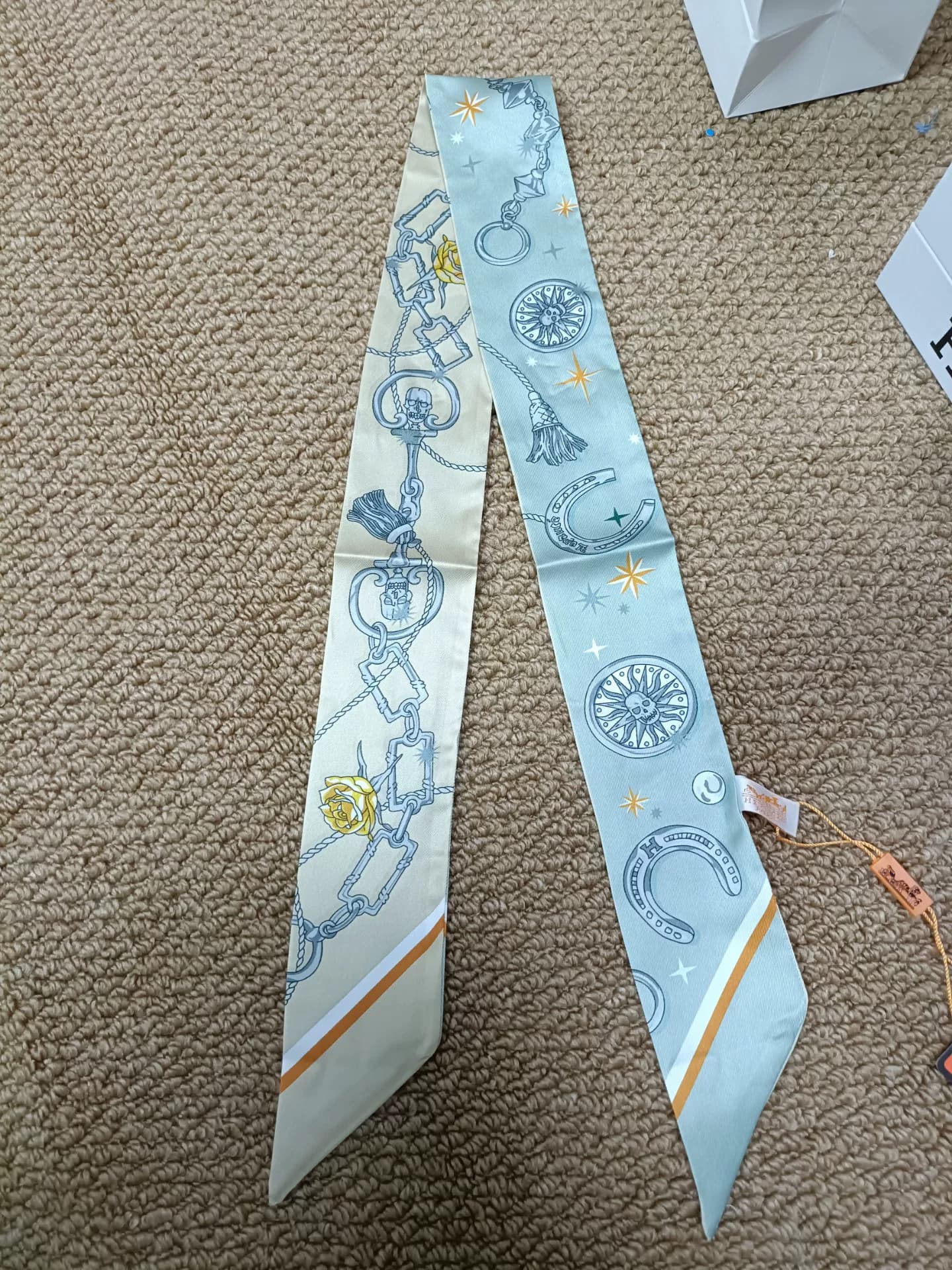 Временная серия Hermes Twilly Scarf Party‼ ️