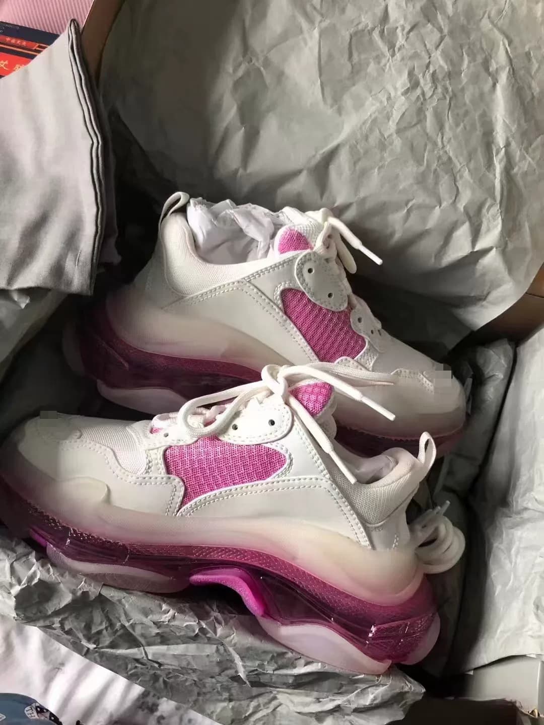 Туфли Triple S rose red cushion daddy, совершенно новые и не ношенные, с биркой
