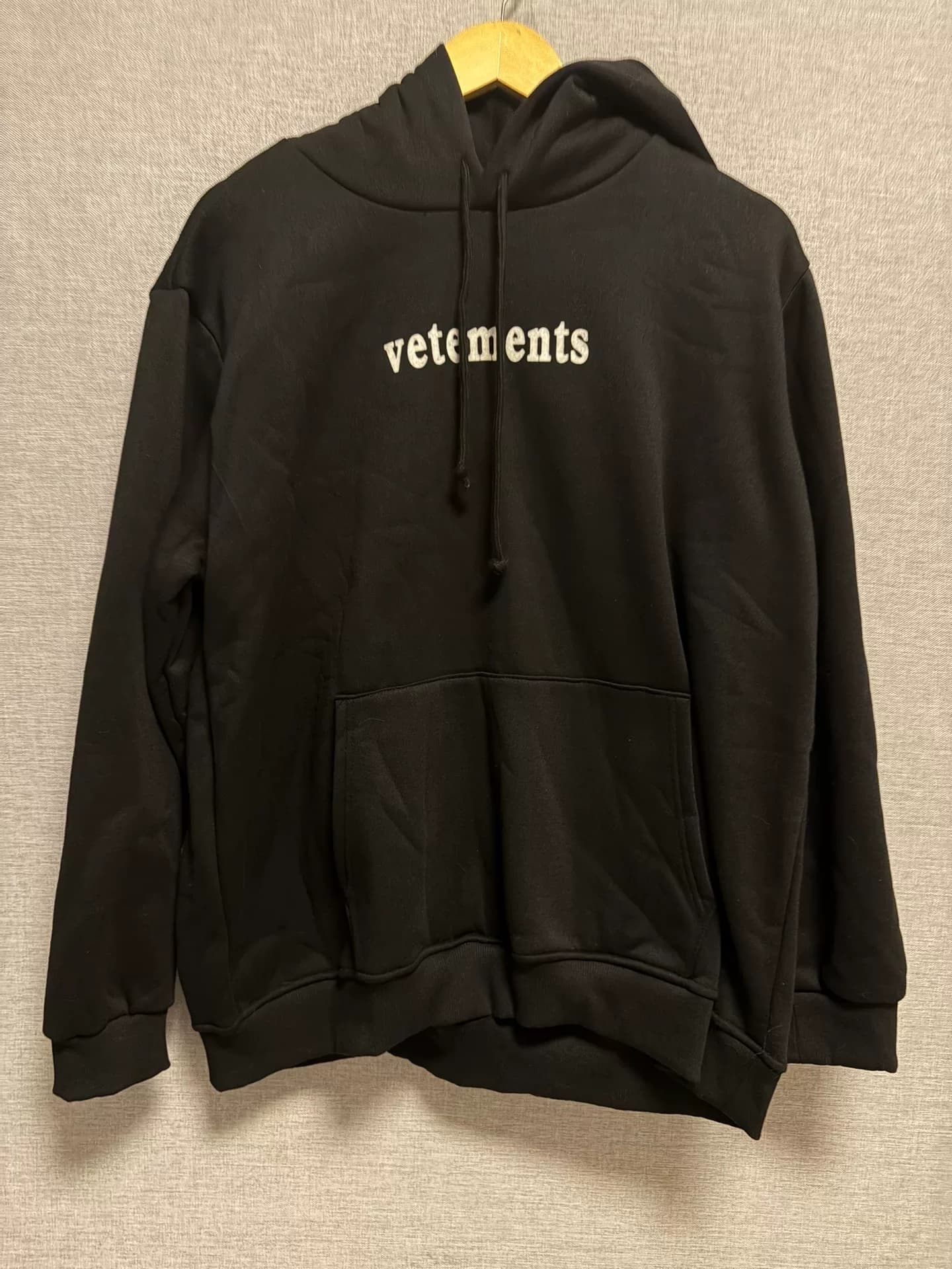 свитер со слоганом vetements 20fw