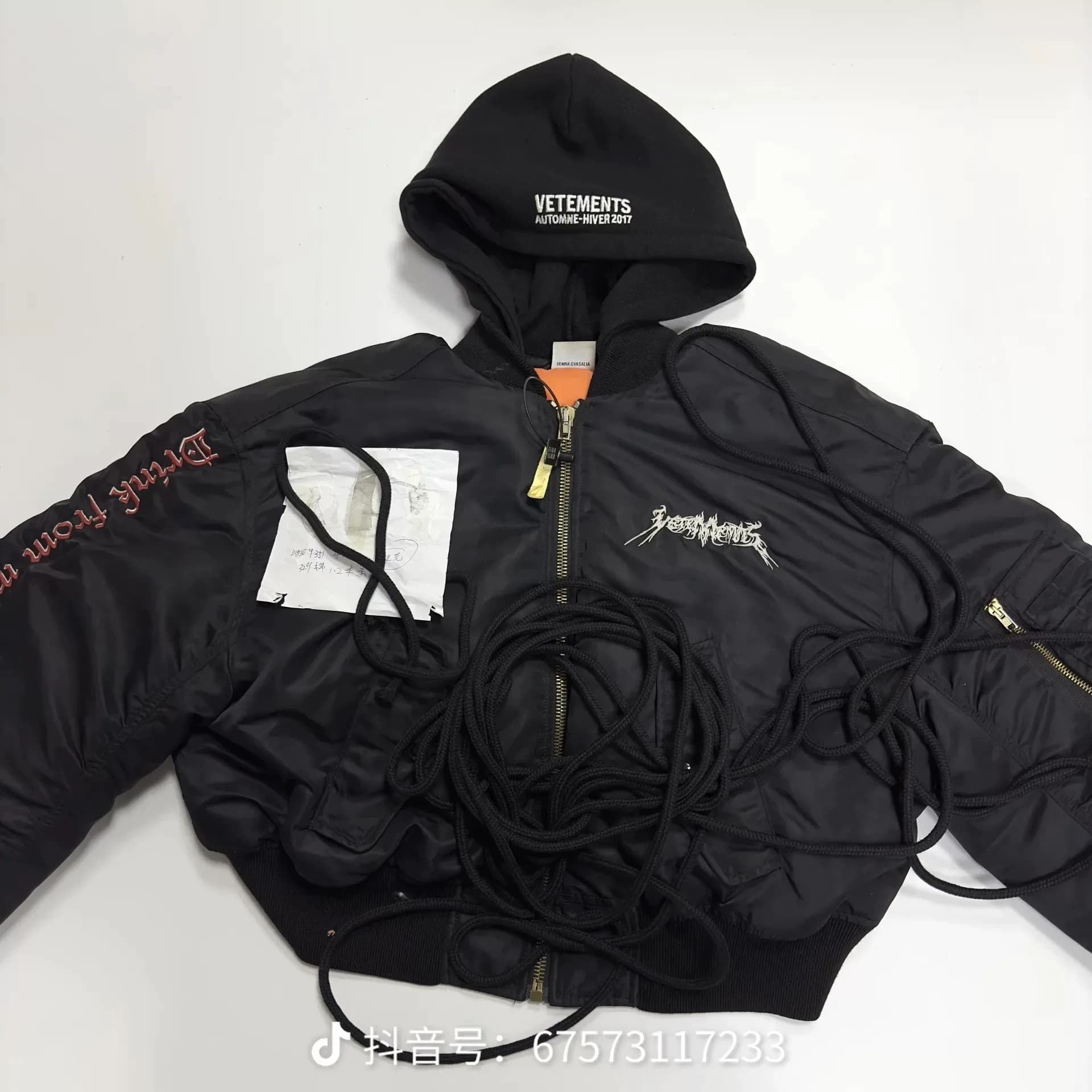 Короткий и широкий бомбер VETEMENTS17fw, отличный цвет, частный