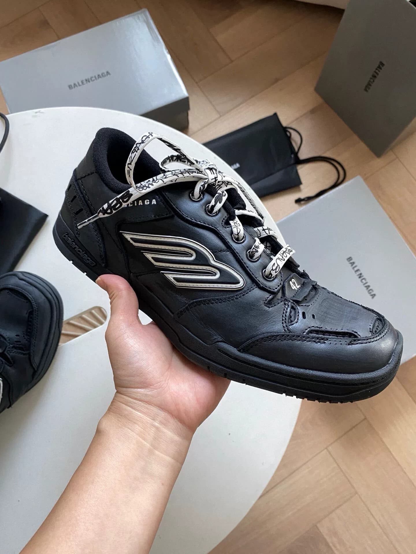 Balenciaga Balenciaga Hamptons W