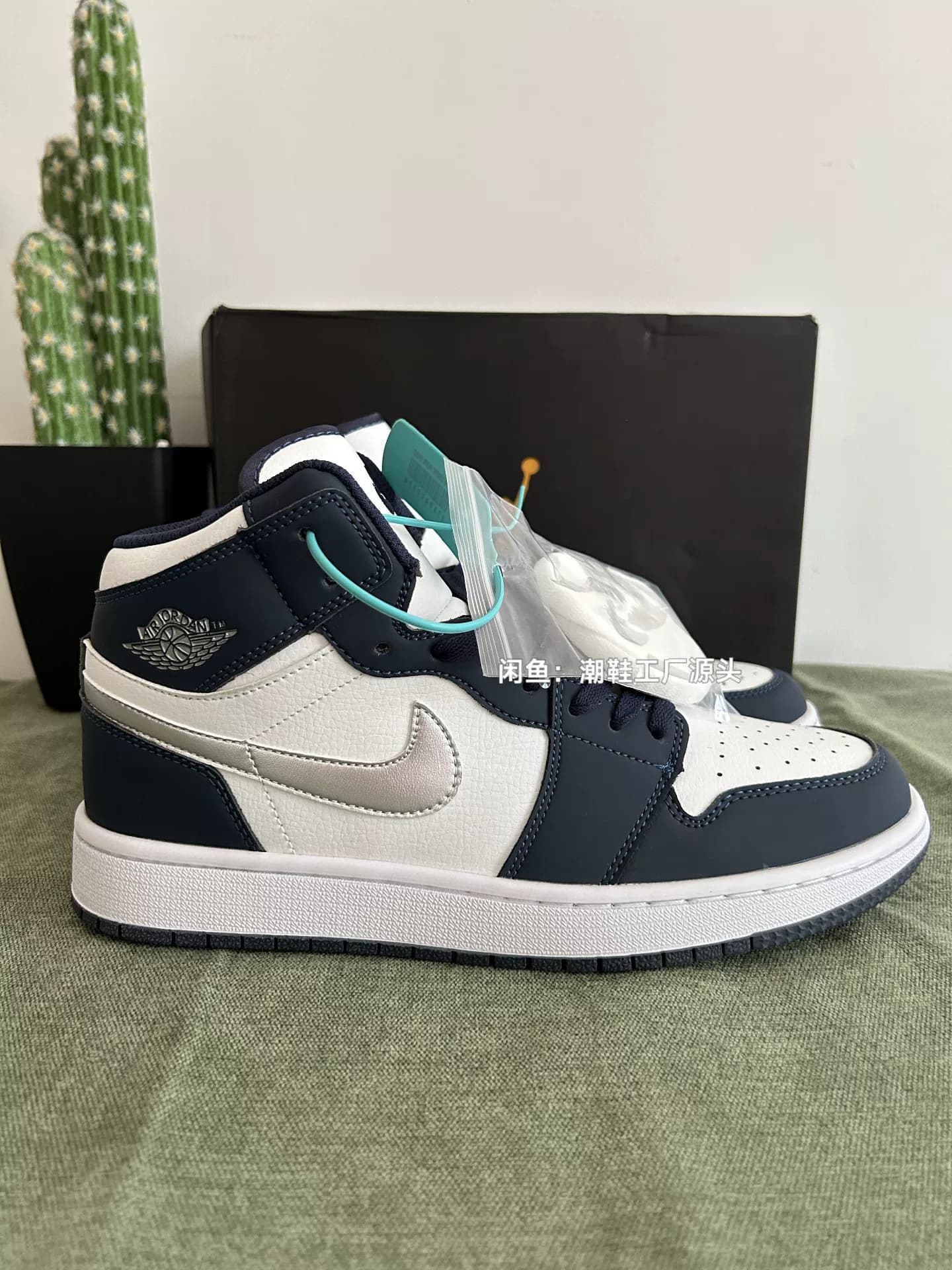 Совершенно новый Air Jordan1 High Ret