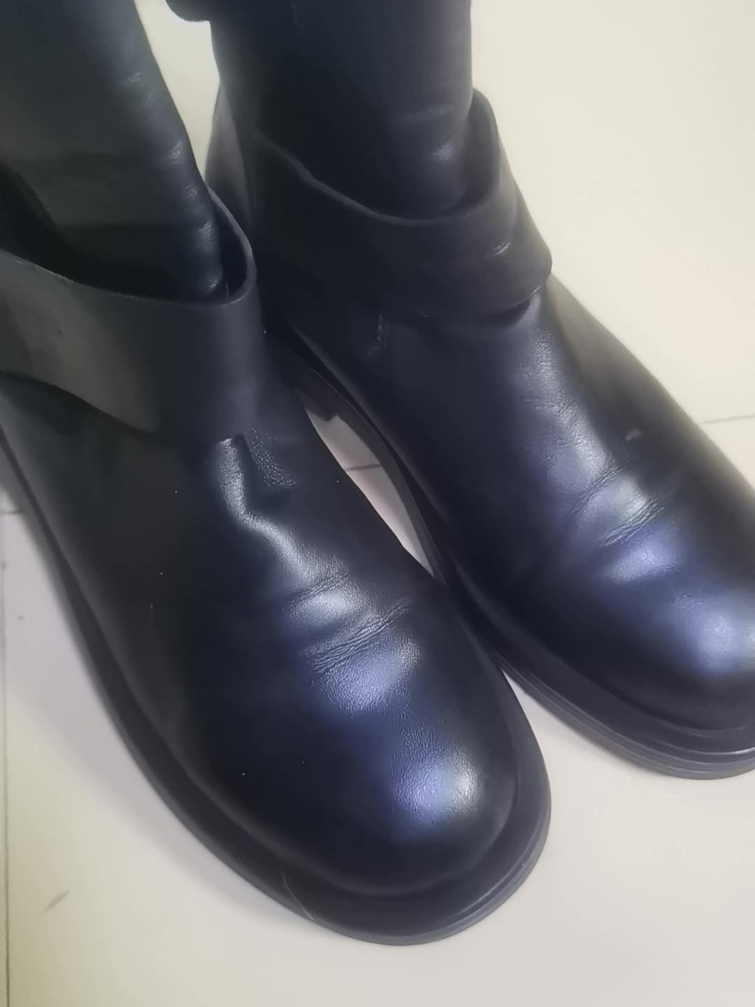 O448 герметичный тюбик Balenciaga ladies black без