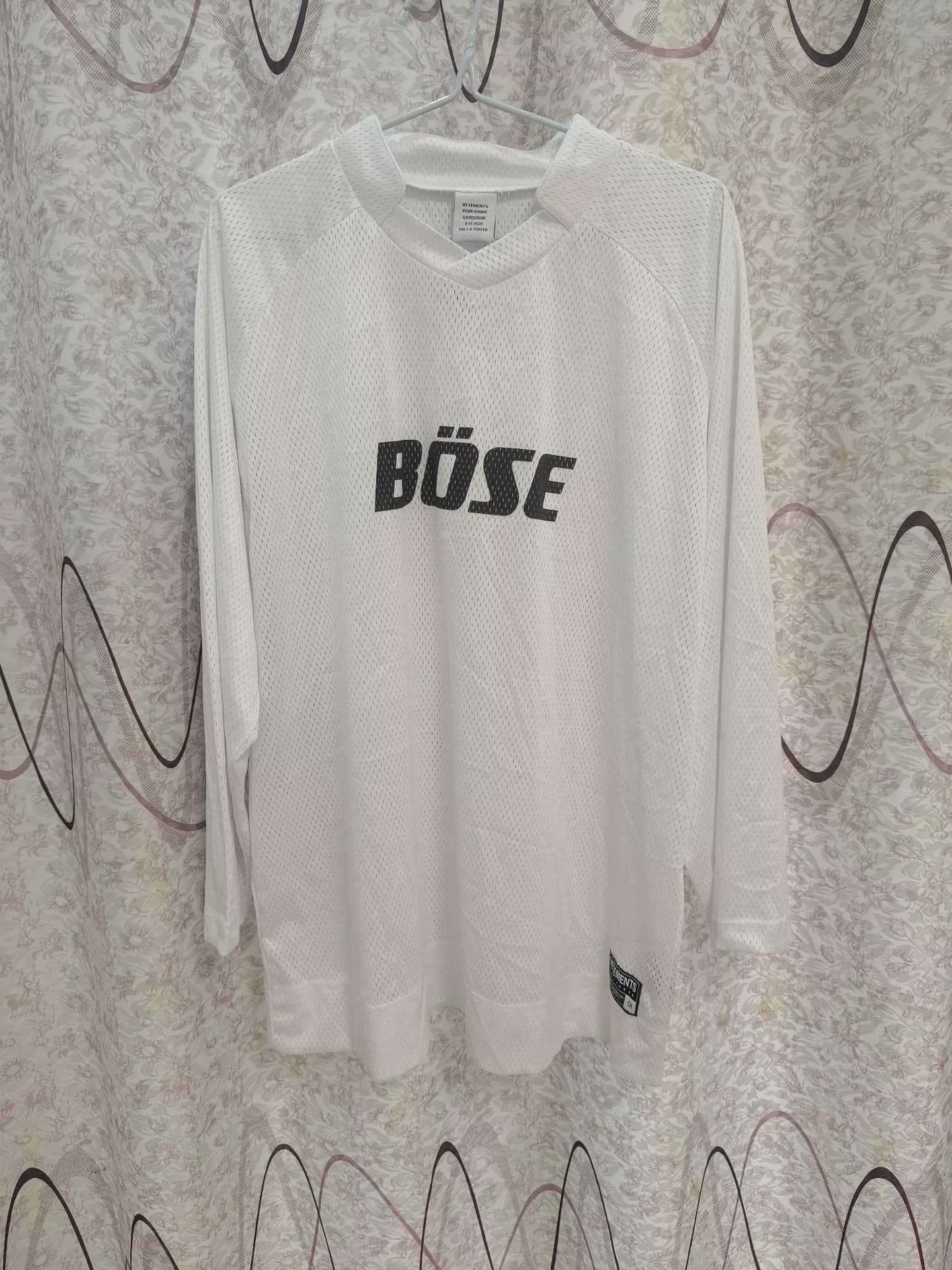 Vetements Bose с коротким рукавом S размера