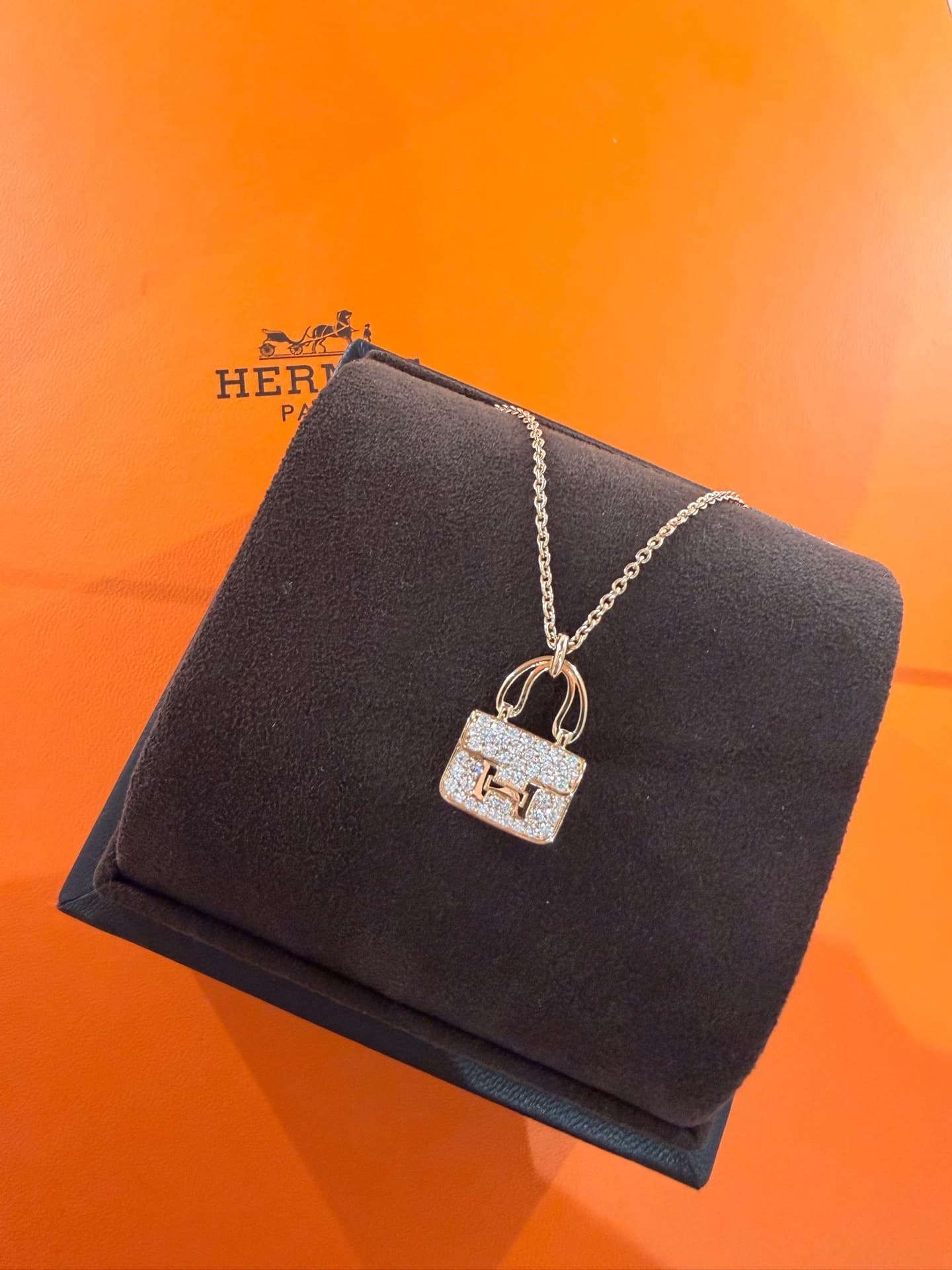 совершенно новый!Колье-сумка Hermes Hermes Kangkang из розового золота 18 карат с бриллиантами