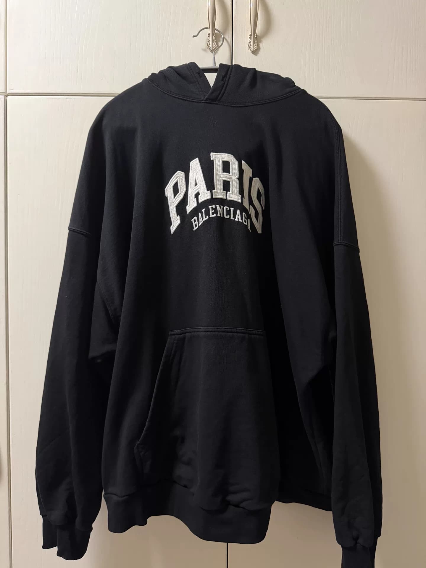Свитер с капюшоном Balenciaga city Paris, женский размер 3 (на 1 размер отличается от мужского