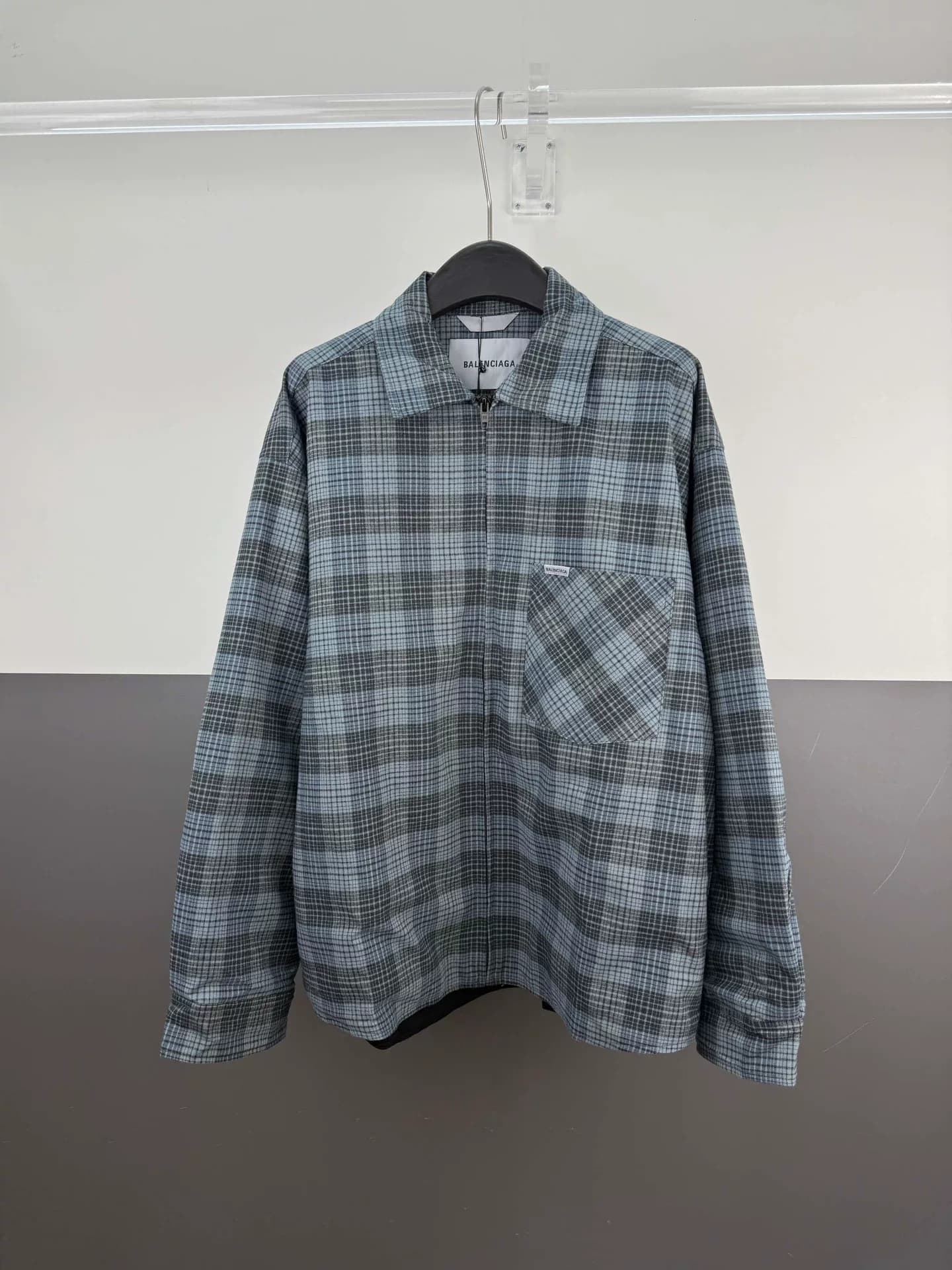 Клетчатое пальто Balenciaga от Balenciaga