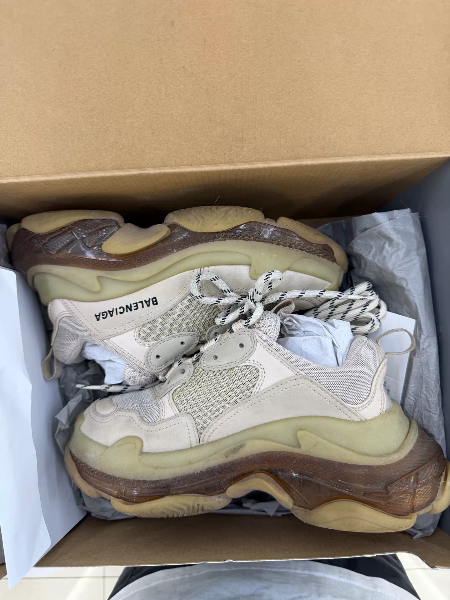 Нет в наличии на складе туфли Balenciaga Balenciaga Triple S daddy, молочные