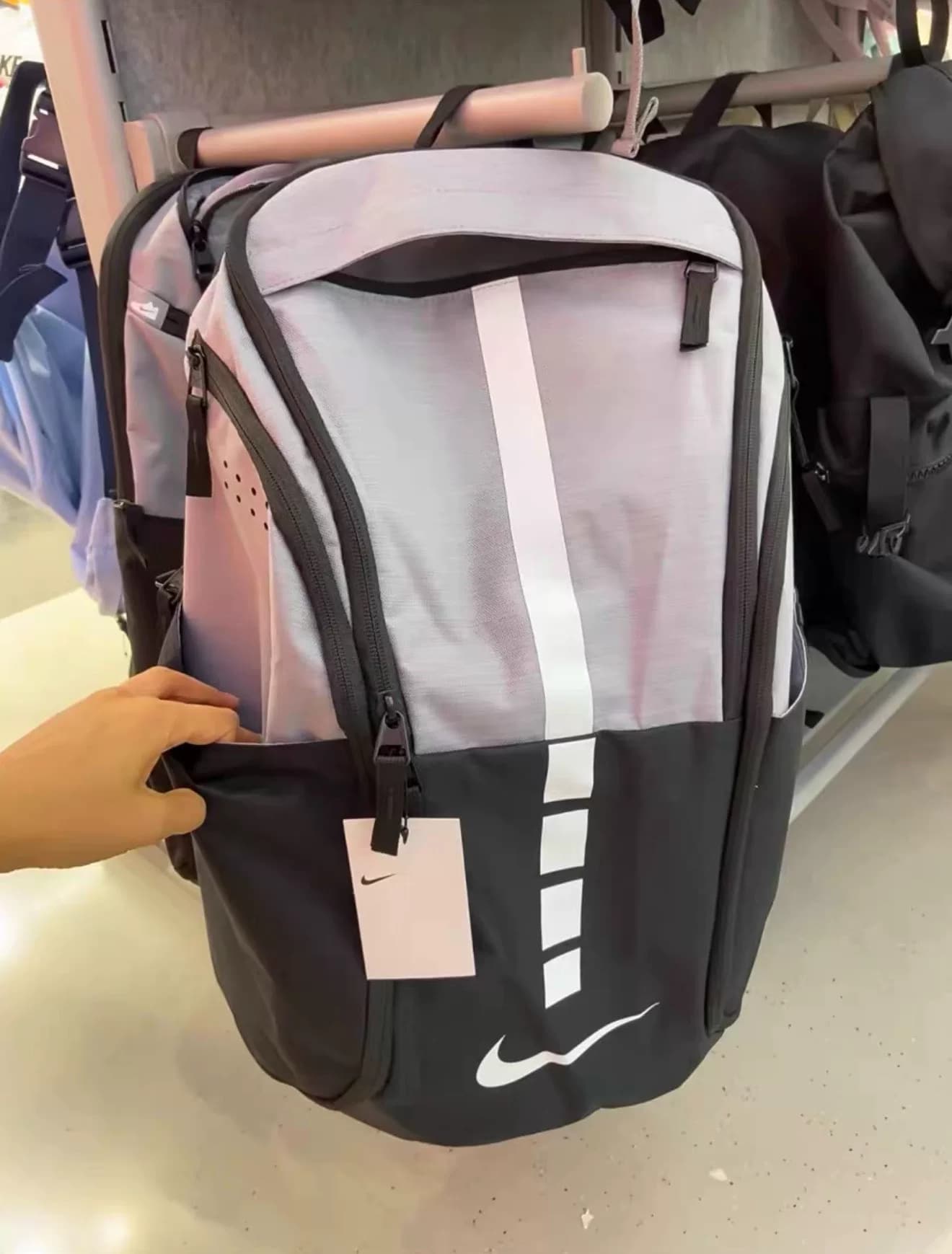 Баскетбольный рюкзак Nike Elite BA5554-012