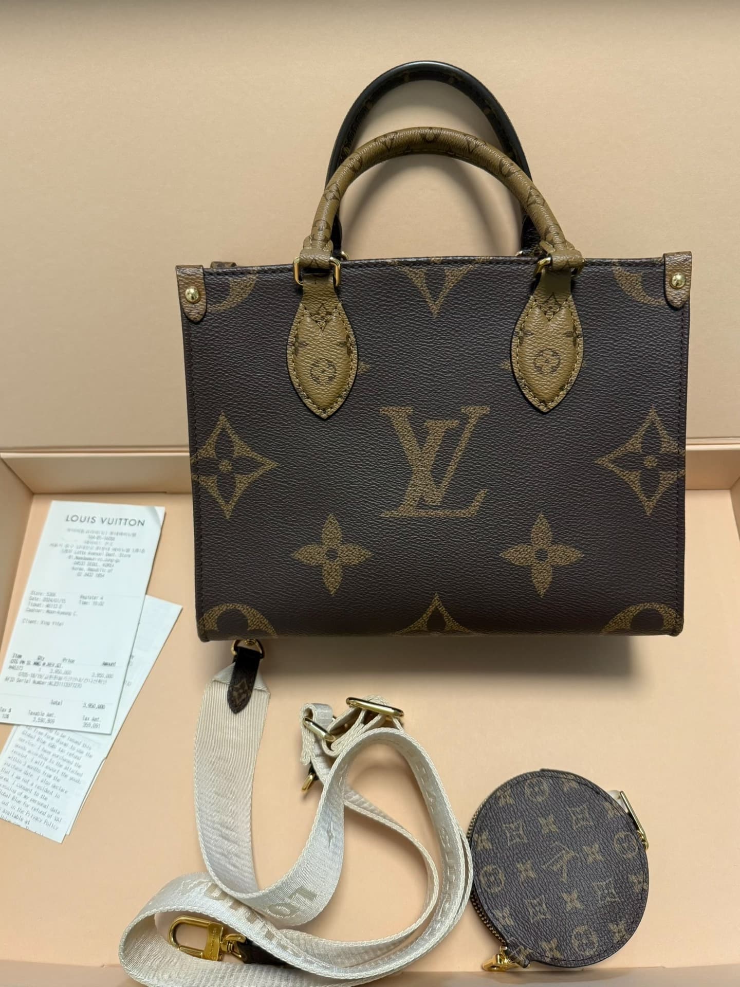 Маленькая сумка-тоут LV Louis Vuitton Onthego для пресбиопии в классическом стиле!Встречная покупка