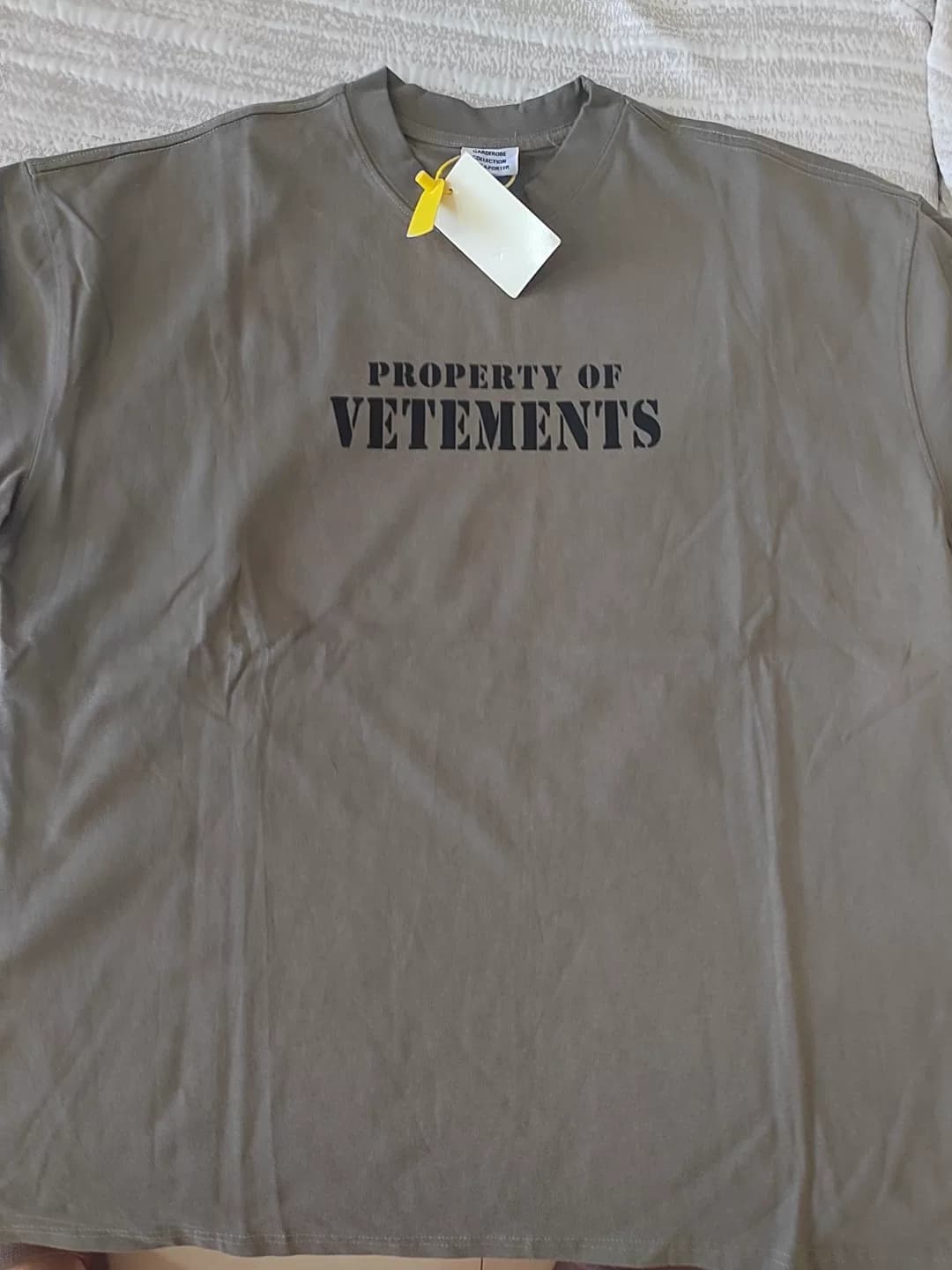 Совершенно новая футболка VETEMENTS армейского зеленого цвета с короткими рукавами, размер L, свободного кроя, для мужчин и женщин