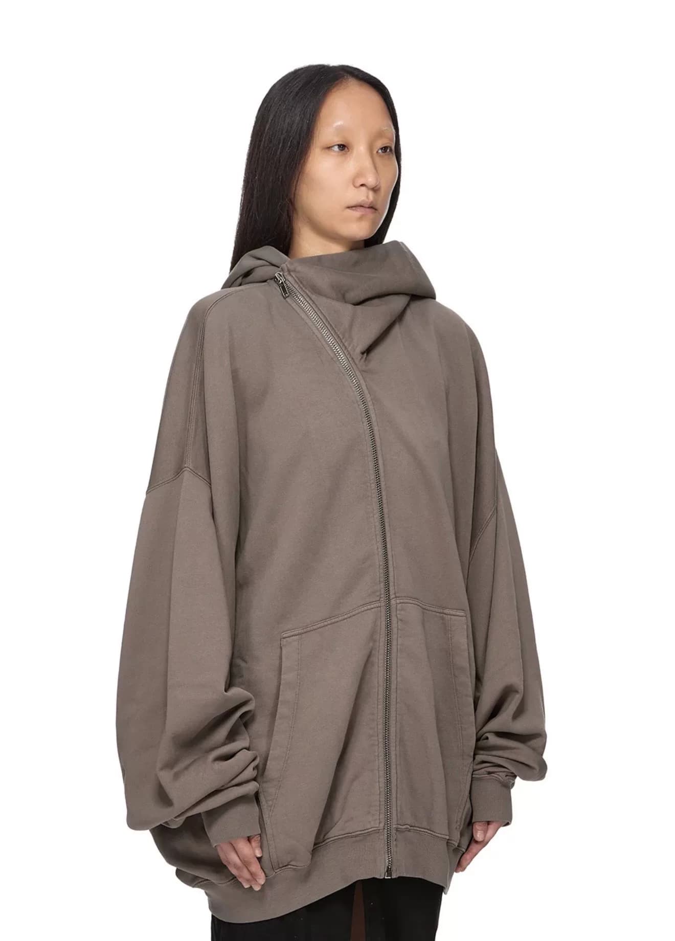 Совершенно новый стиль ранней осени 2026 года от RICK OWENS