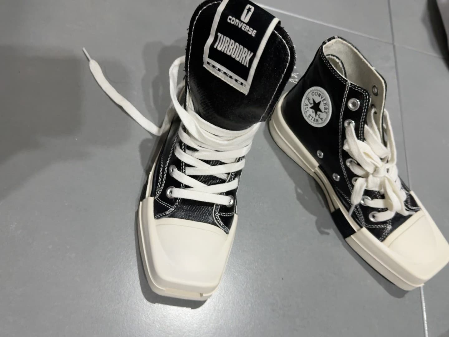 Кобрендовые парусиновые туфли Rick Owens x Converse с высоким берцем, черная лакированная кожа, размер 35