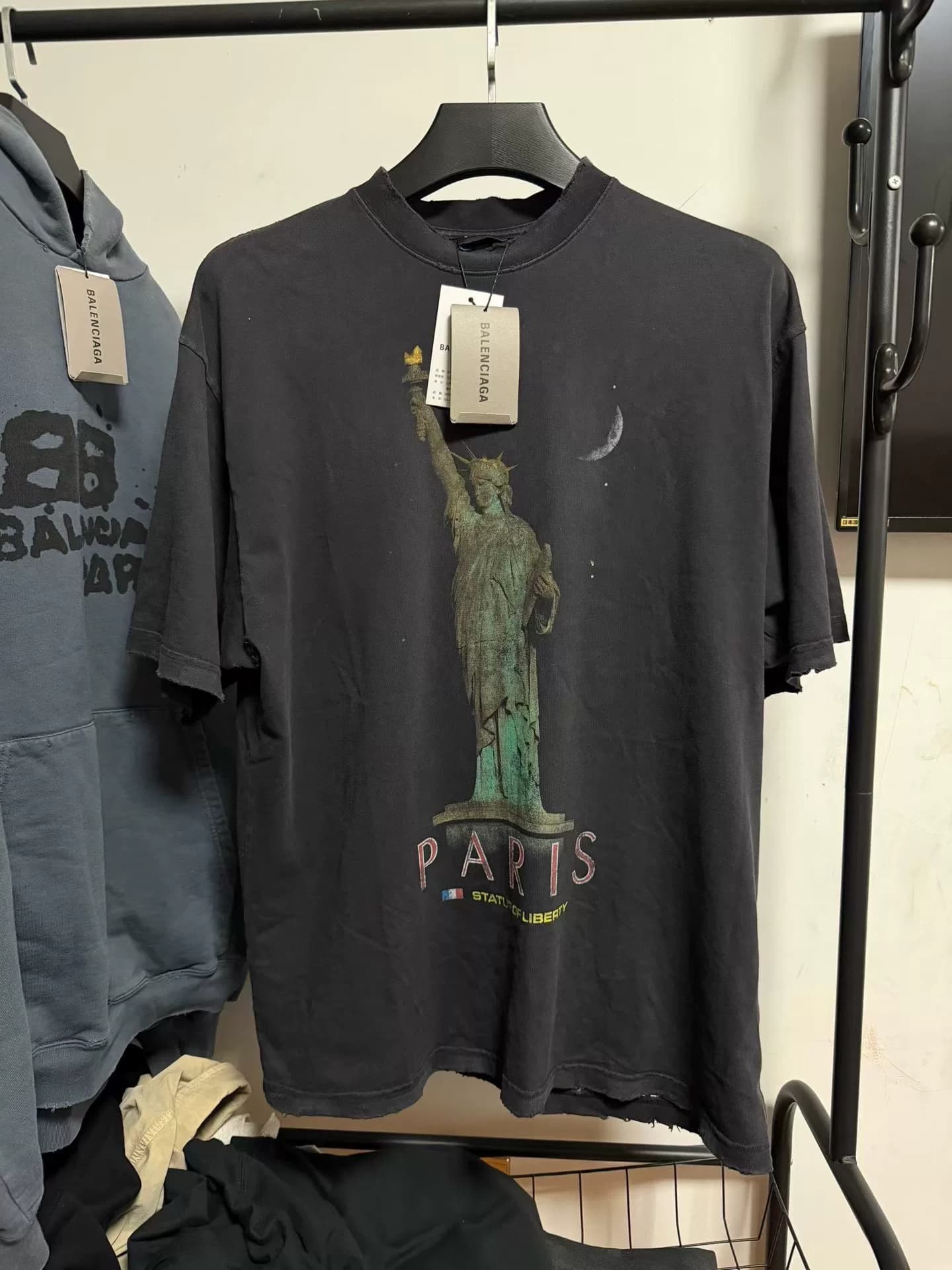Balenciaga Goddess of Liberty s размер новый, с той же биркой длина 78, обхват груди 120 цена