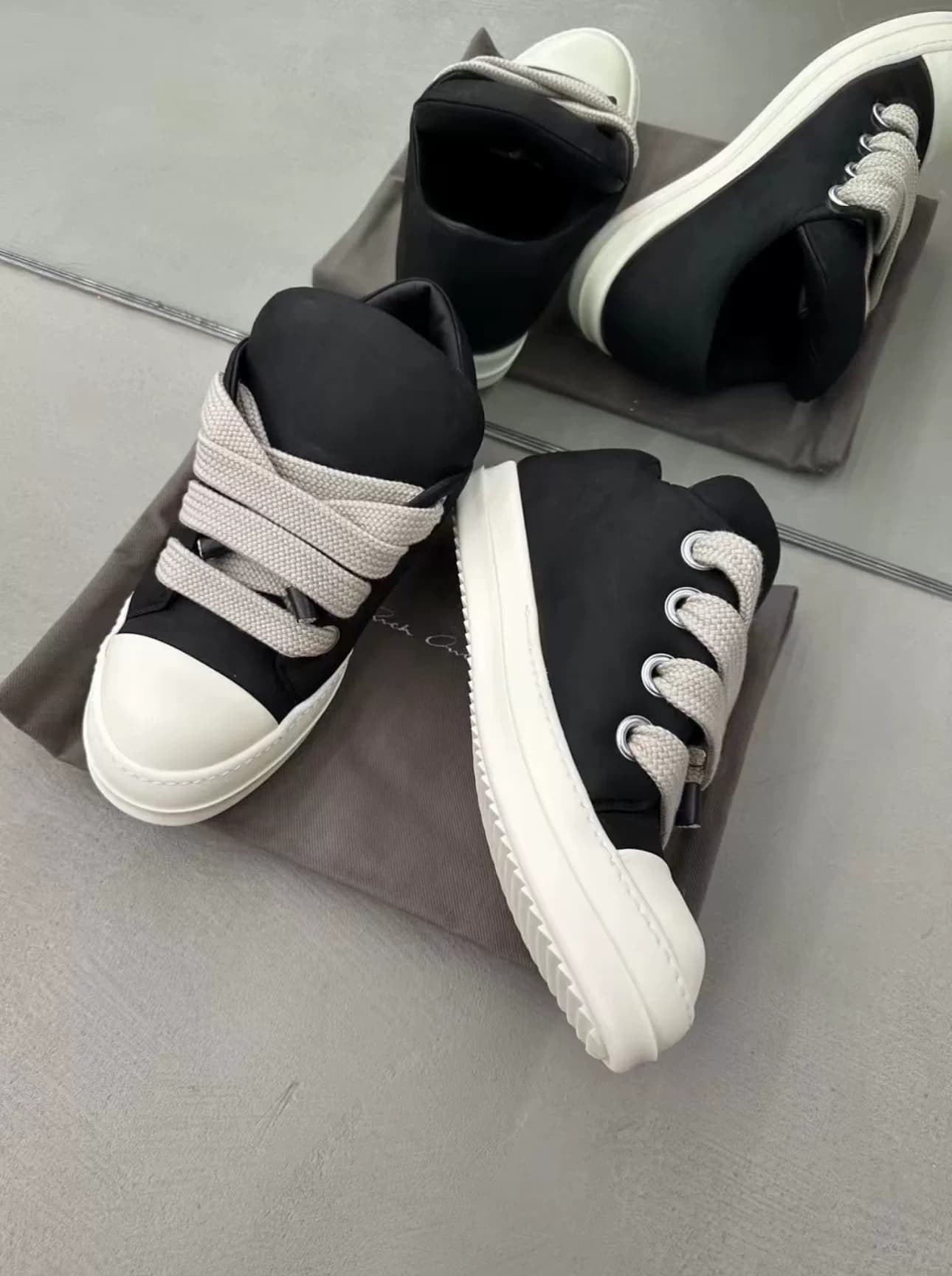 Совершенно новая аутентичная модель Rick owens main line из воловьей кожи fat Ding черного и серого цветов.