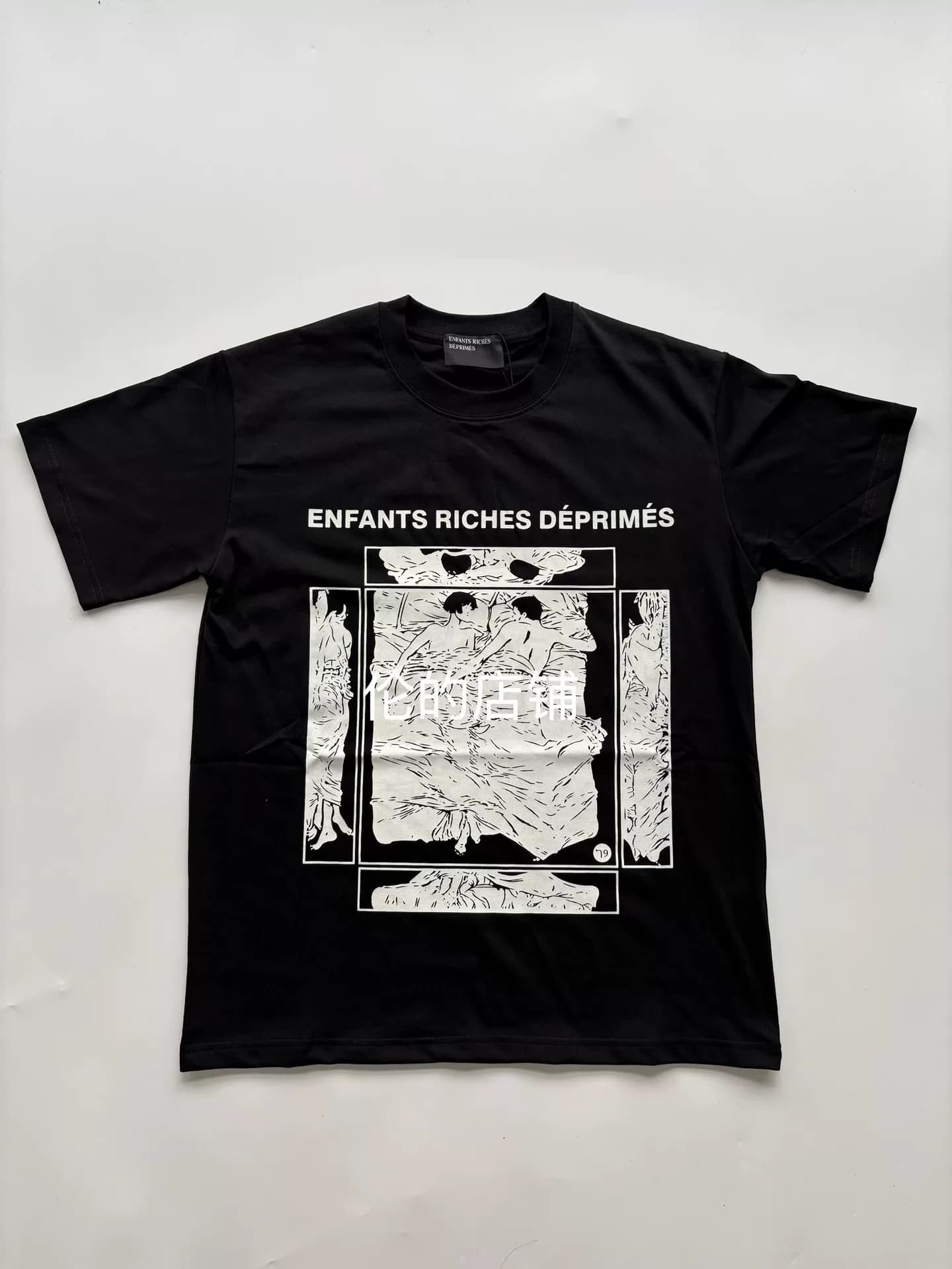 ERD melancholy - богатая классическая пара второго поколения, спящая в романтическом платье с короткими рукавами и принтом
