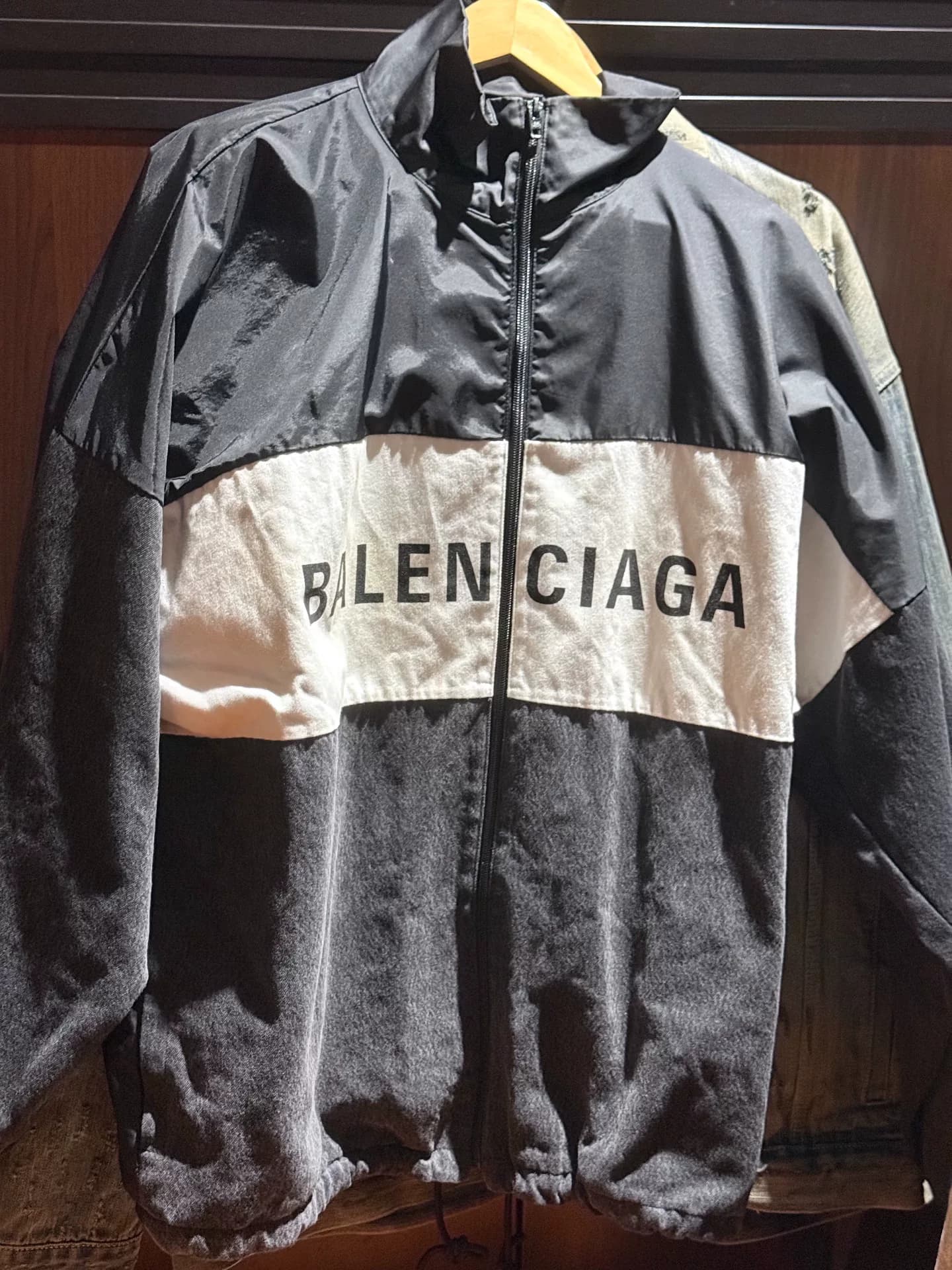 Высокая версия Balenciaga с черно-белой строчкой Balenciaga