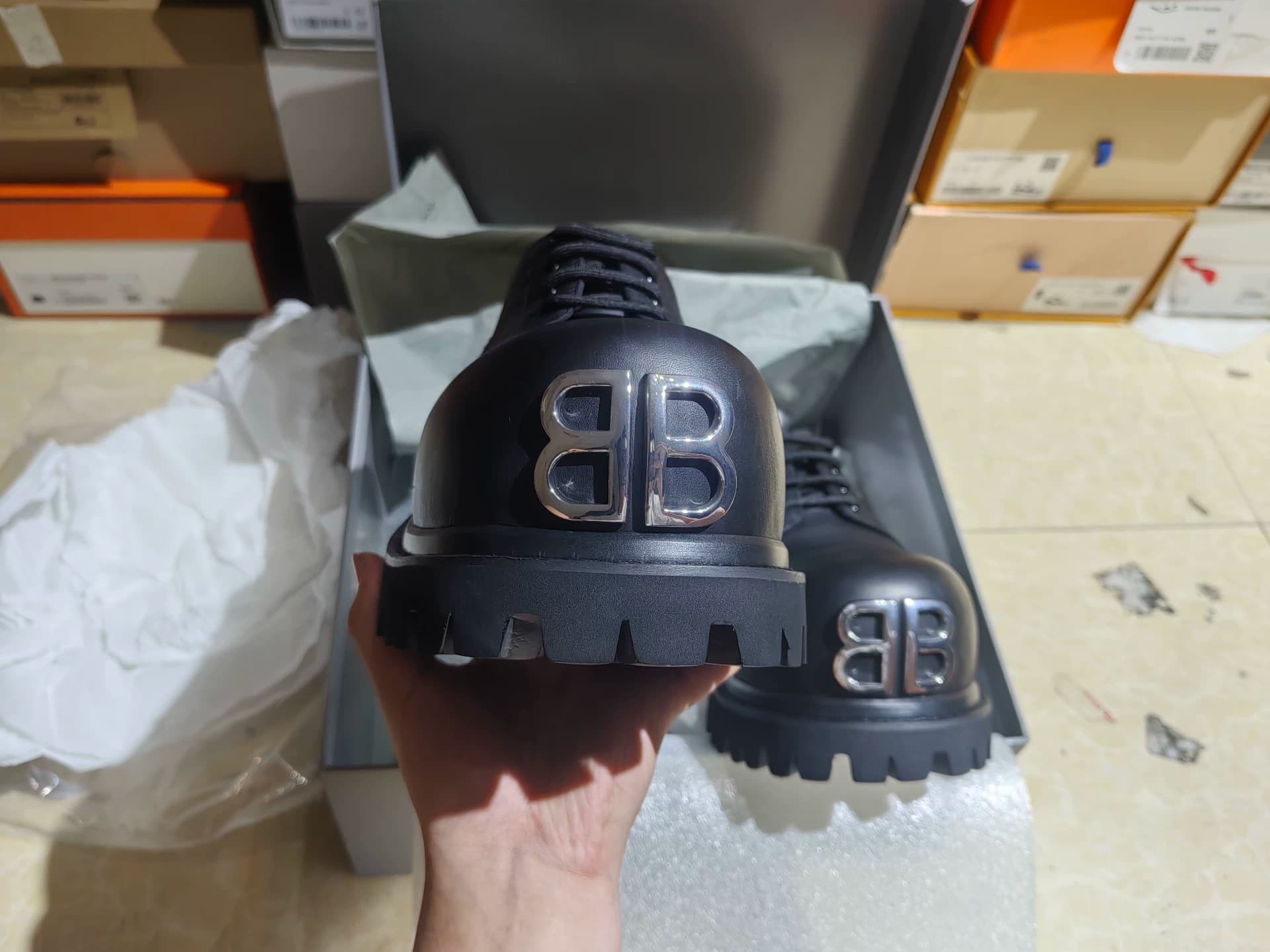 В наличии 【Абсолютно новые кроссовки Balenciaga Balenciaga Stomper на толстой подошве derby