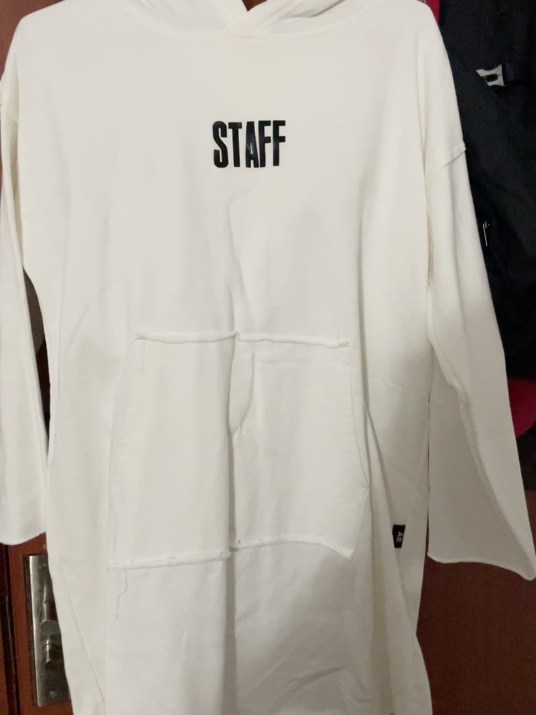 Свитер с капюшоном для сотрудников Vetements
