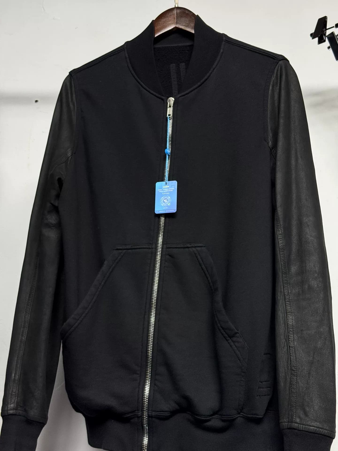 Куртка-бомбер RICKOWENS RO main line MA1 с кожаным рукавом bom