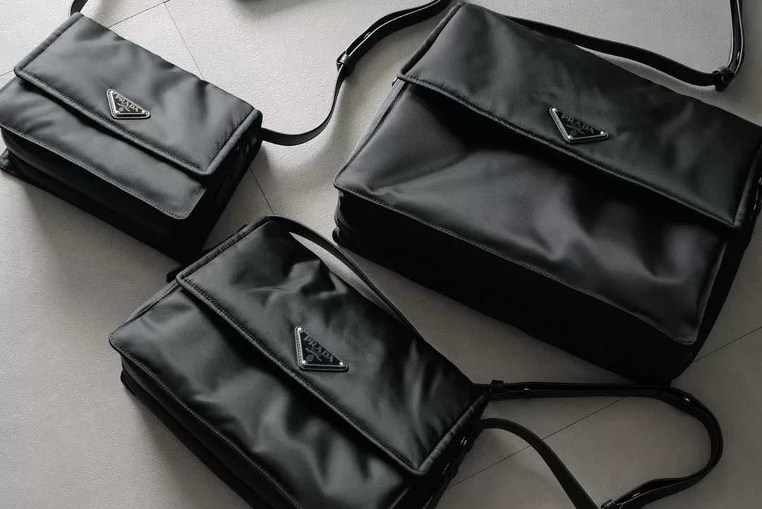 Натуральная нейлоновая сумка-мессенджер Prada cini из натуральной кожи черного цвета
