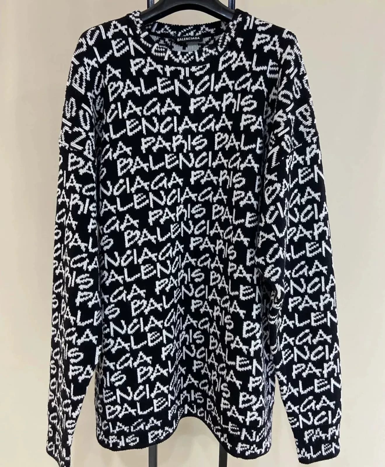 Свитер с круглым вырезом и длинными рукавами Balenciaga SS23 с буквенным принтом для мужчин и женщин