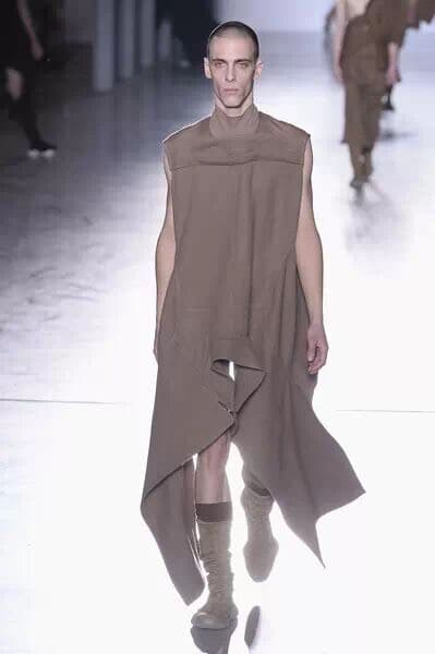 Император хай-стрит должен купить одежду для осенне-зимнего показа Rick Owens 2015, стиль